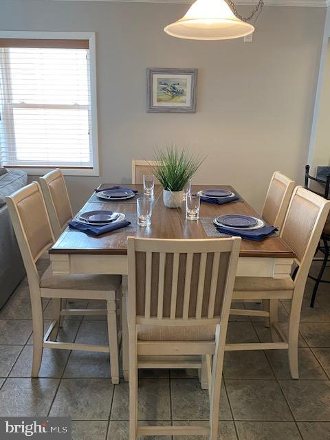 "WILD WAVE" - Residential