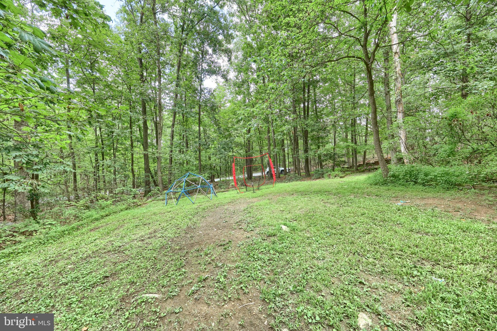 LAUREL WOODS - Residential