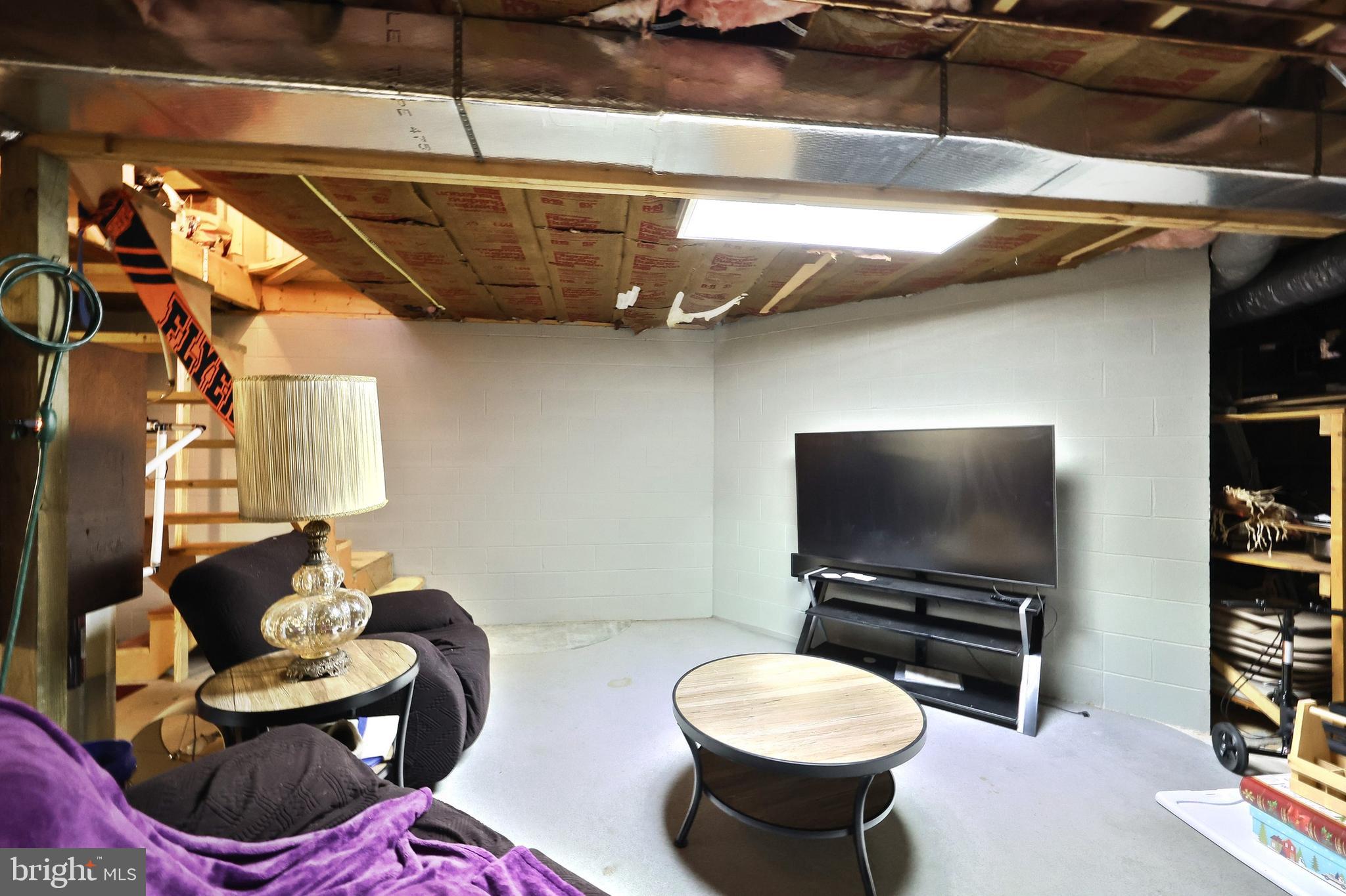 LAUREL WOODS - Residential