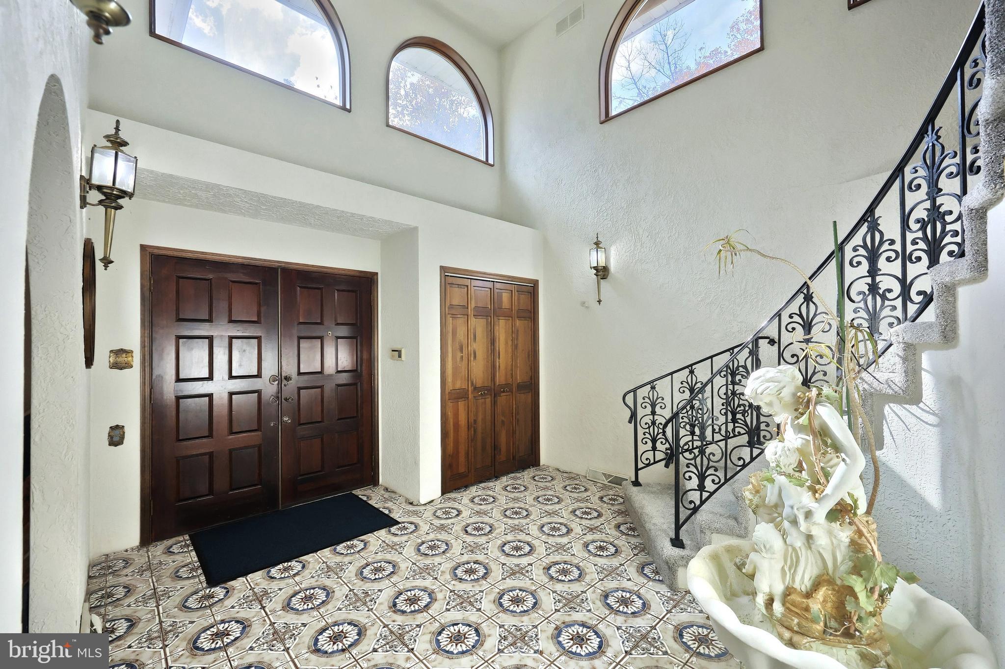 LAUREL WOODS - Residential