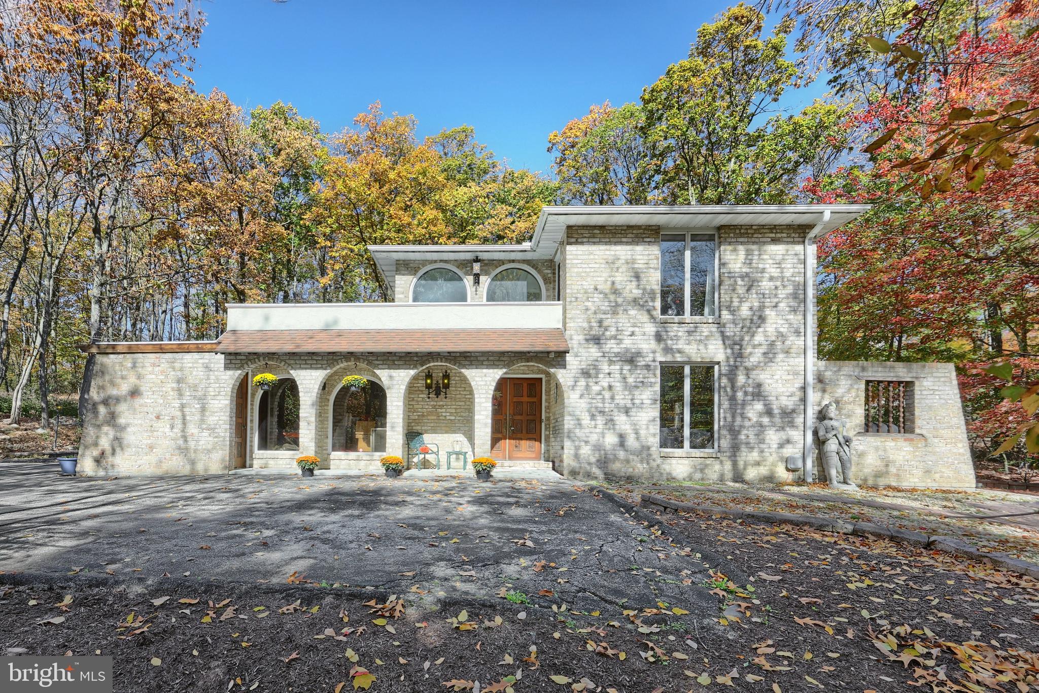 LAUREL WOODS - Residential