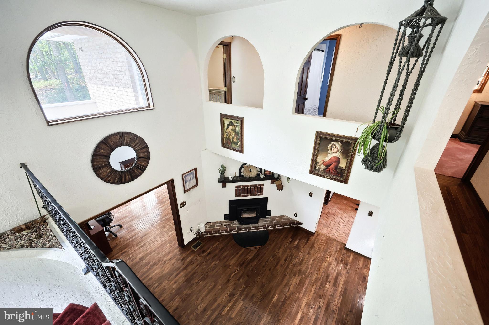 LAUREL WOODS - Residential