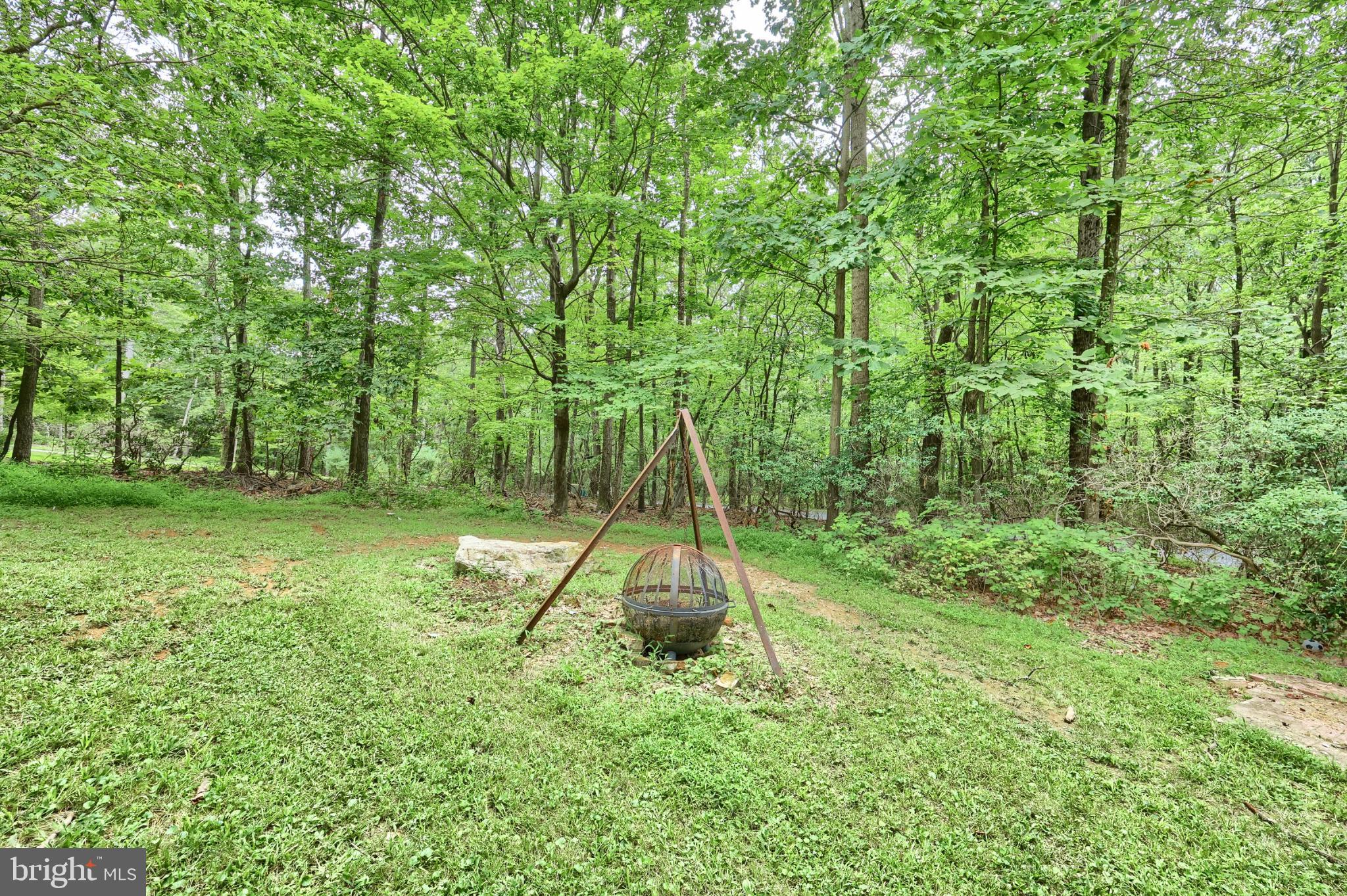 LAUREL WOODS - Residential