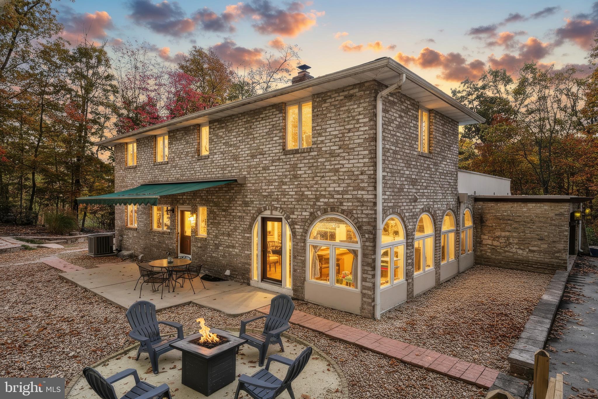 LAUREL WOODS - Residential