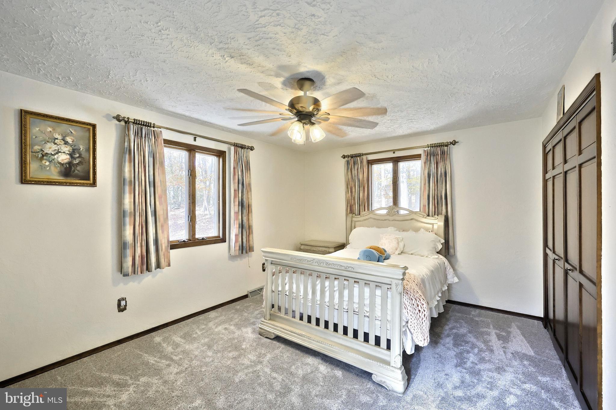 LAUREL WOODS - Residential