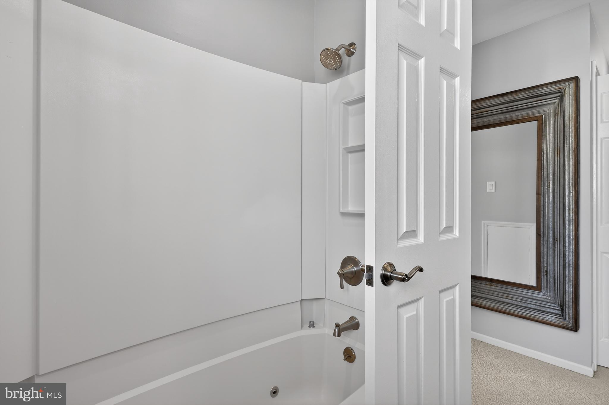 BRINTON WOODS - Residential