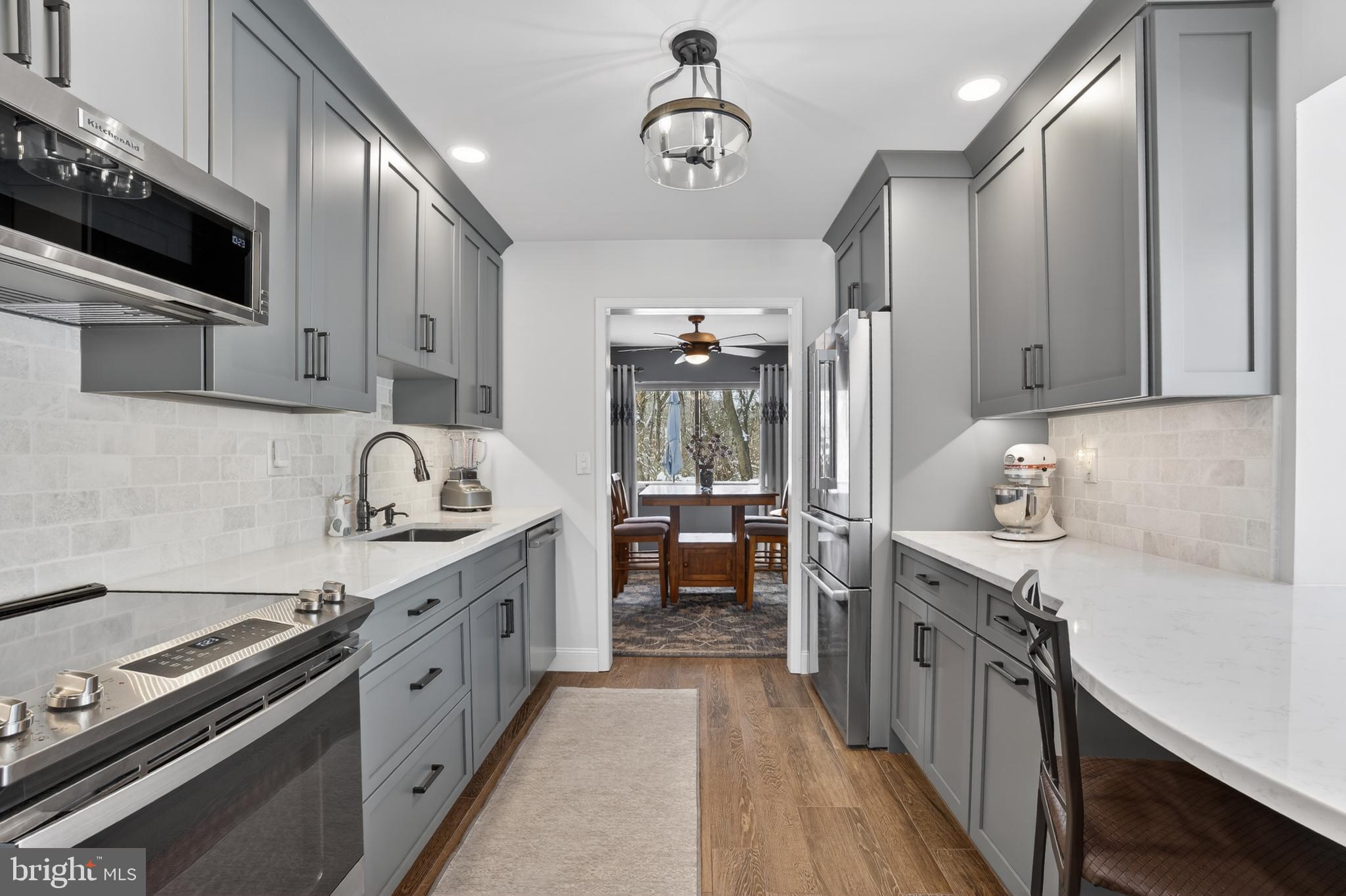 BRINTON WOODS - Residential