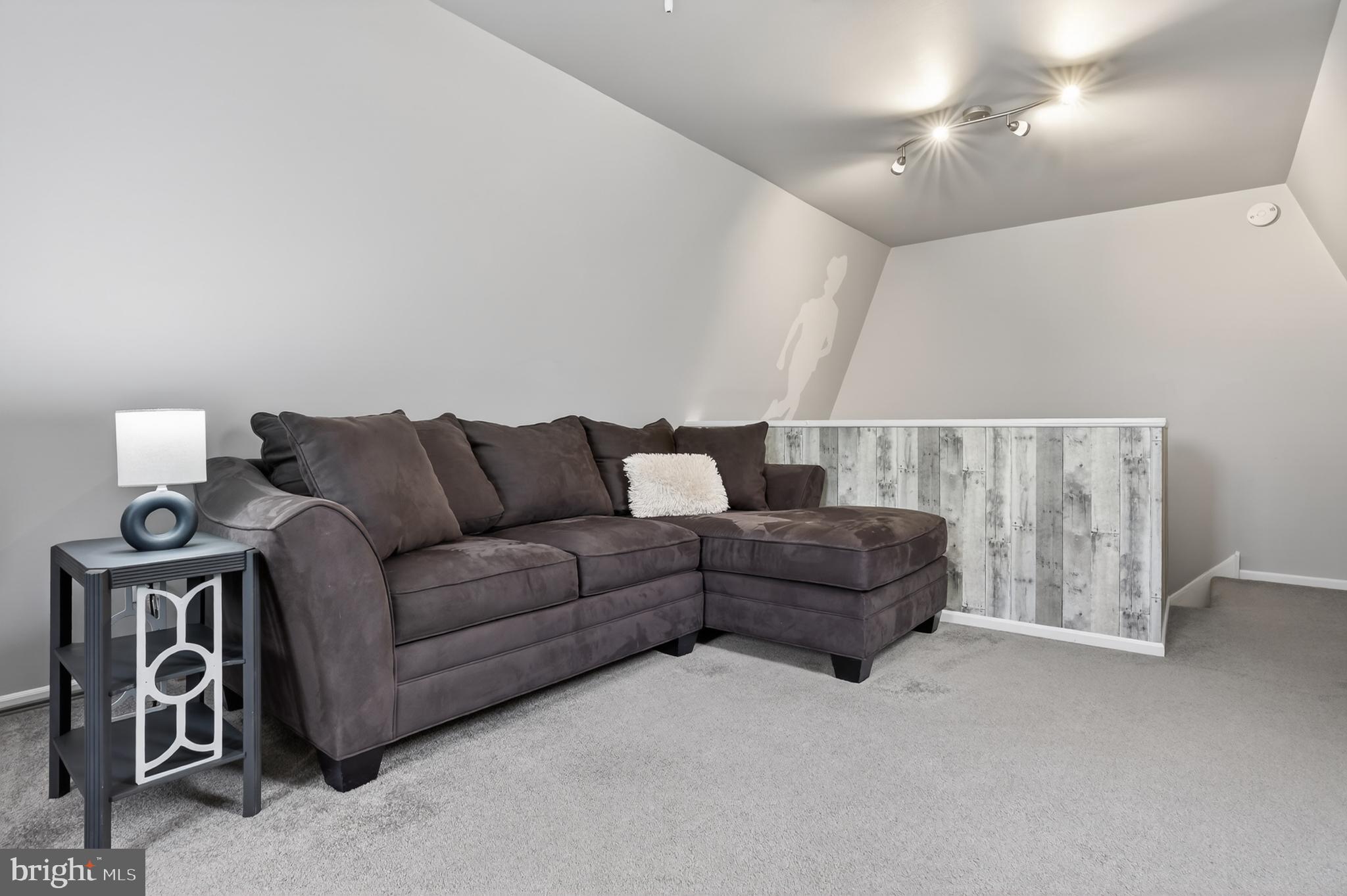 BRINTON WOODS - Residential