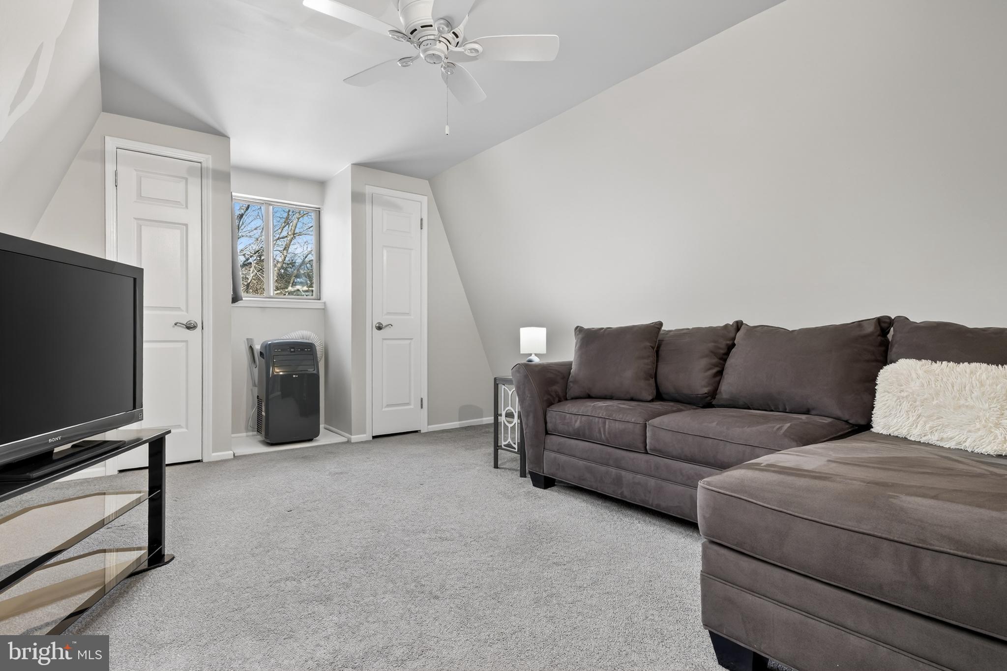 BRINTON WOODS - Residential