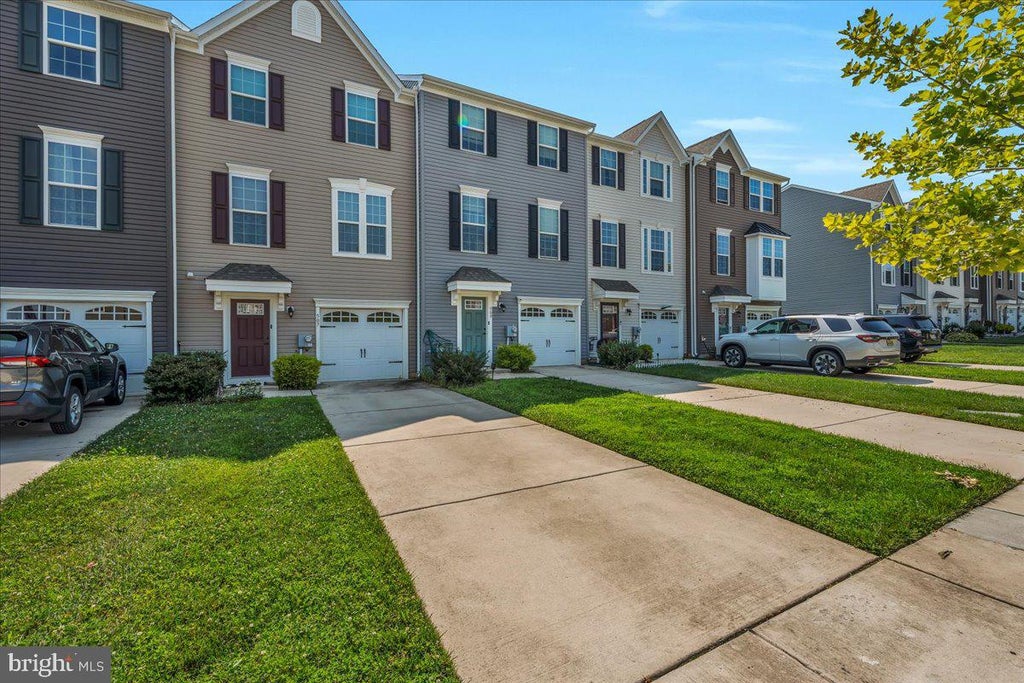 Photo of 509 Evelyn Way, SWEDESBORO, NJ 08085 (MLS # NJGL2076252)