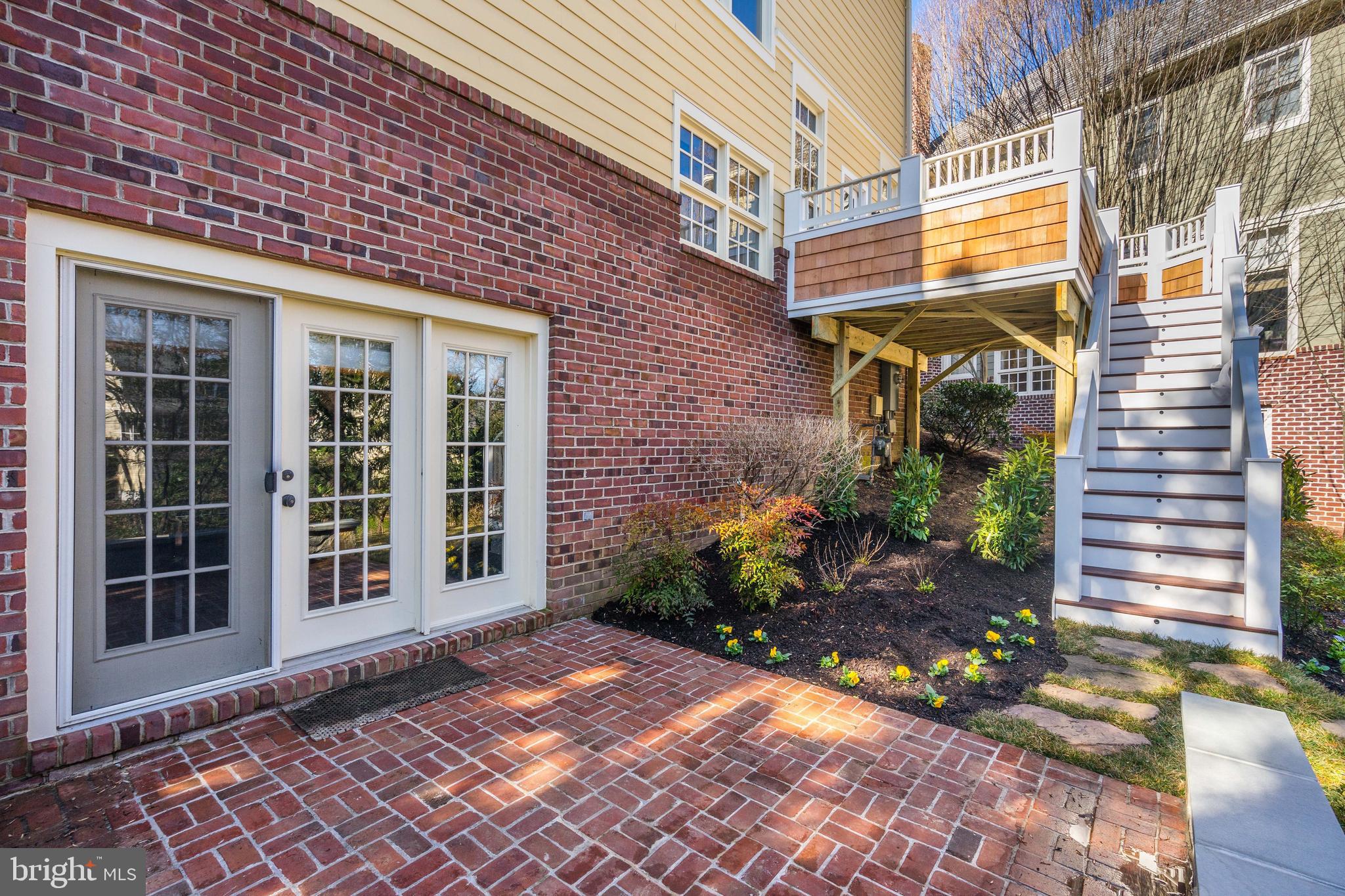 WOODMONT - Residential