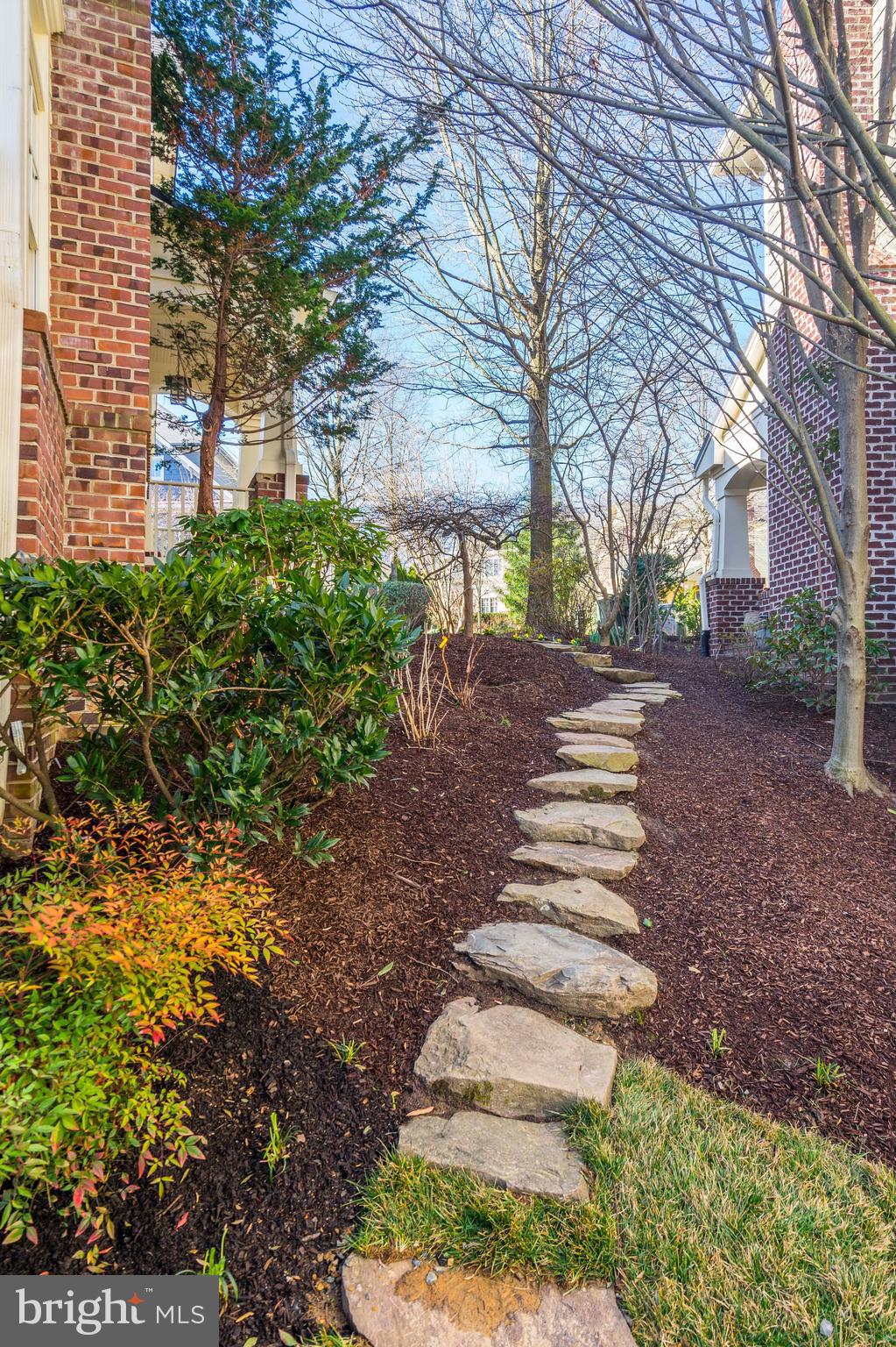 WOODMONT - Residential