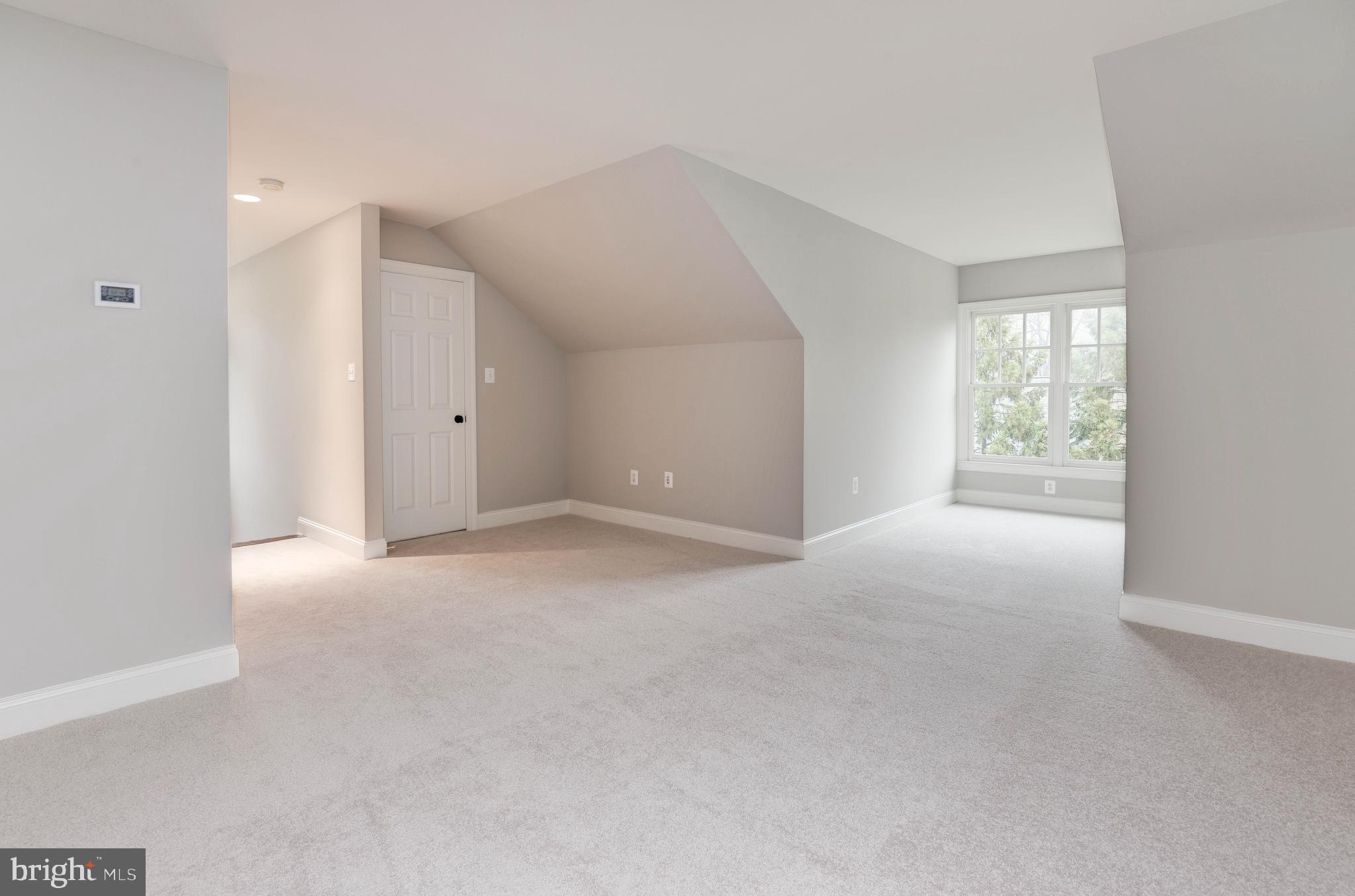 WOODMONT - Residential