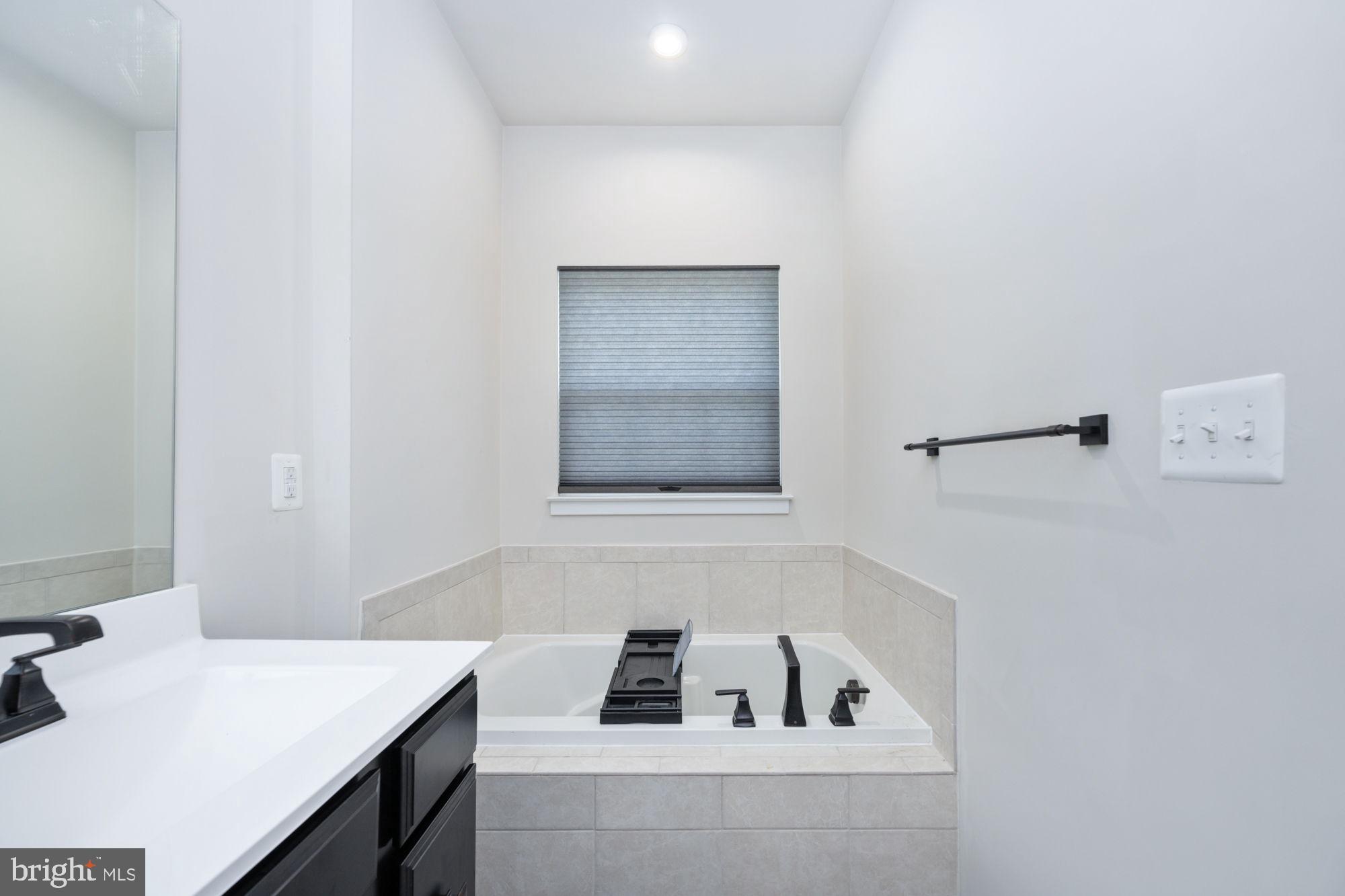 FREDERICKSBURG CITY - Residential Lease