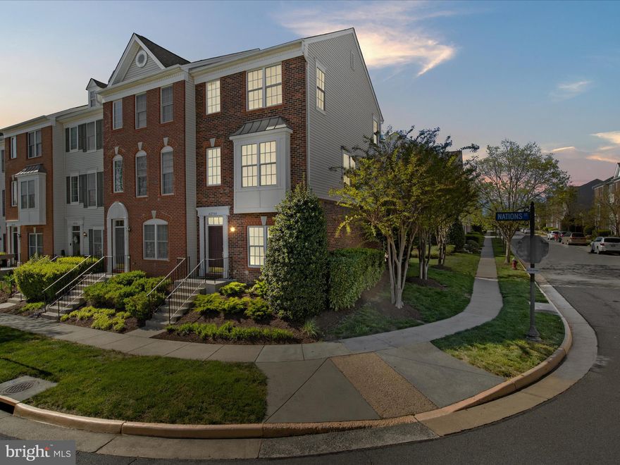 A beautiful and bright town home at Amberlea at South Riding. Entry level bedroom with renovated full bath. All 3 levels have been professionally painted. Open living room complemented by an eat-in kitchen with doorway to a lovely deck. Amazing location with walking distance from shopping center ,restaurants, South Riding Dog Park. Is conveniently situated just 18 minutes away from the Silver Line Metro. Close proximity of the newly remodeled Dulles South Recreation Center. Wonderful South Riding amenities waiting for you.