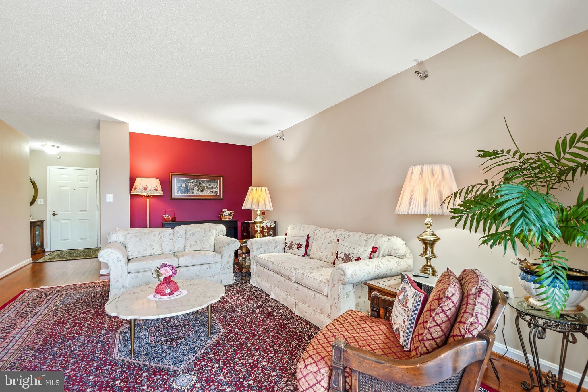 LEISURE WORLD - Residential