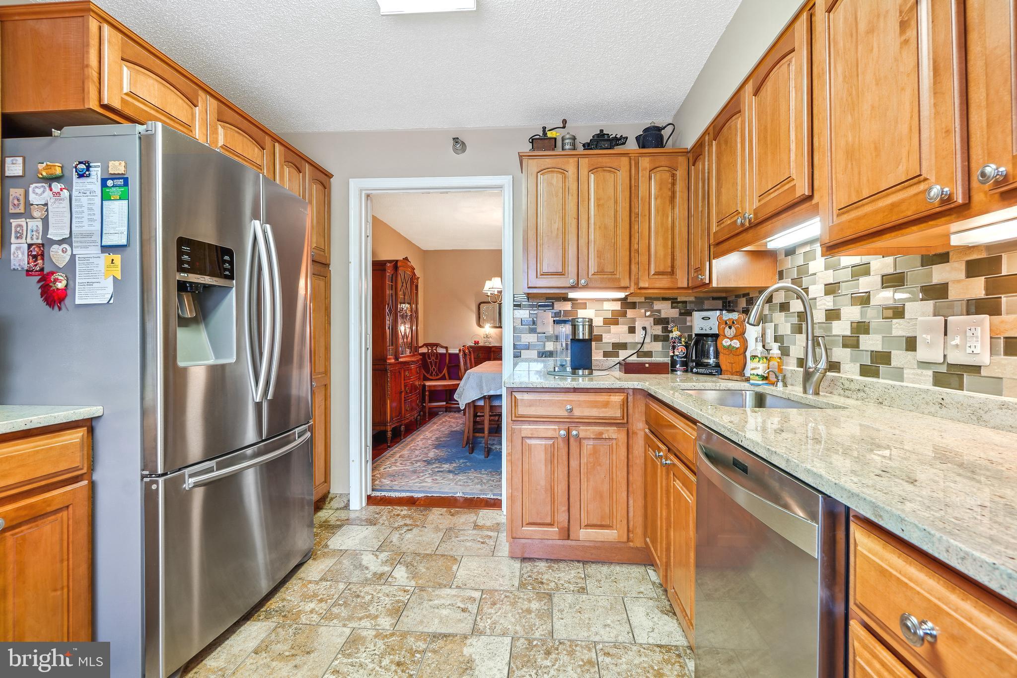 LEISURE WORLD - Residential