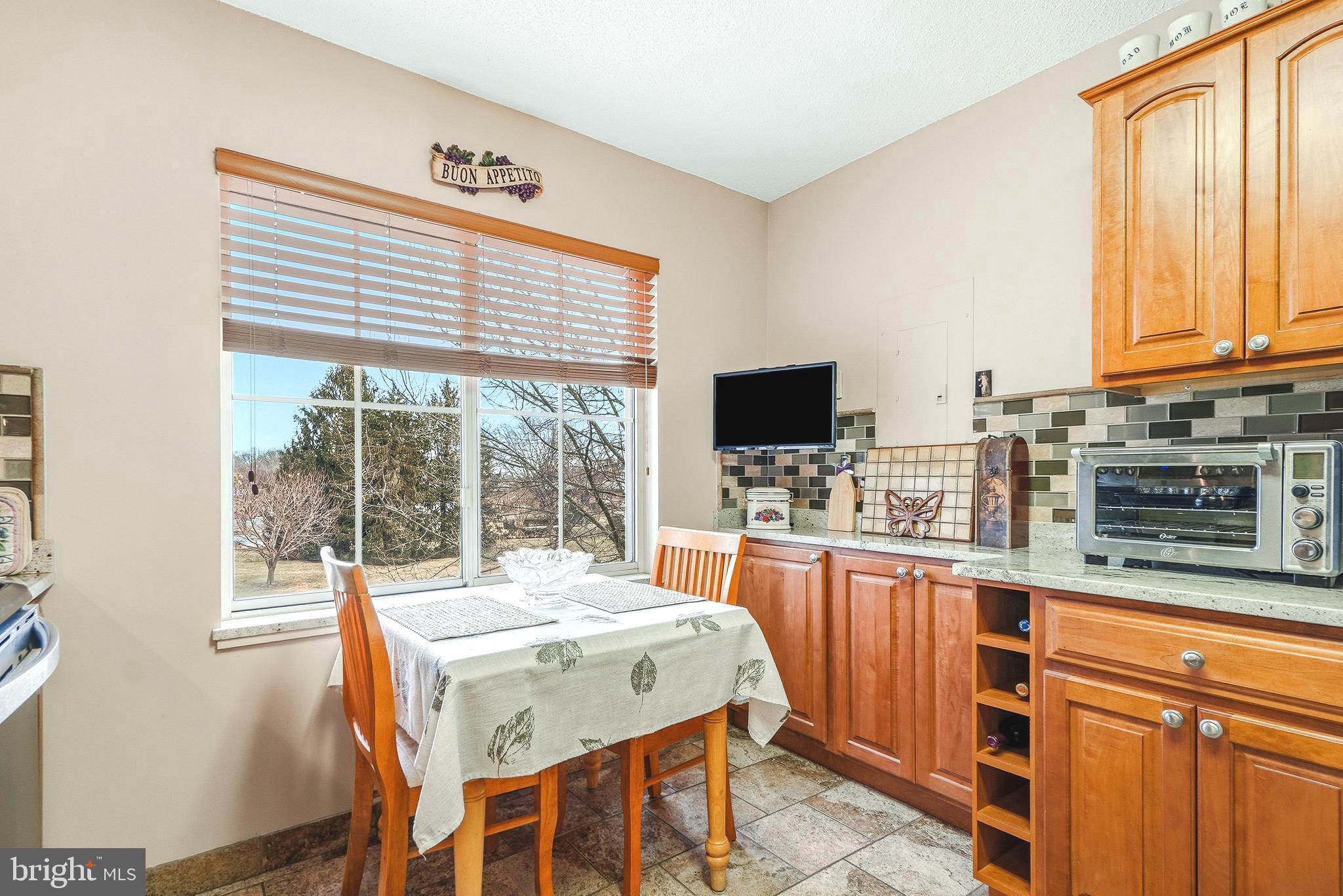 LEISURE WORLD - Residential