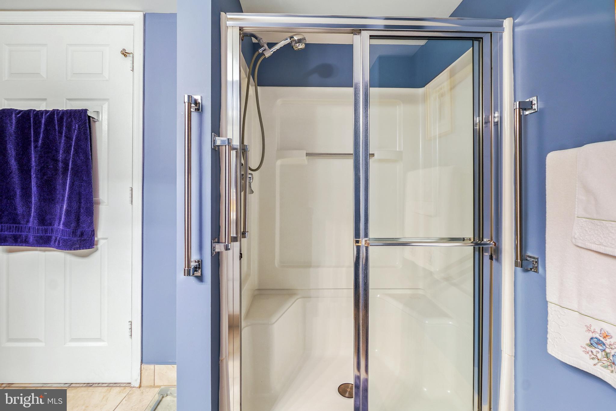 LEISURE WORLD - Residential