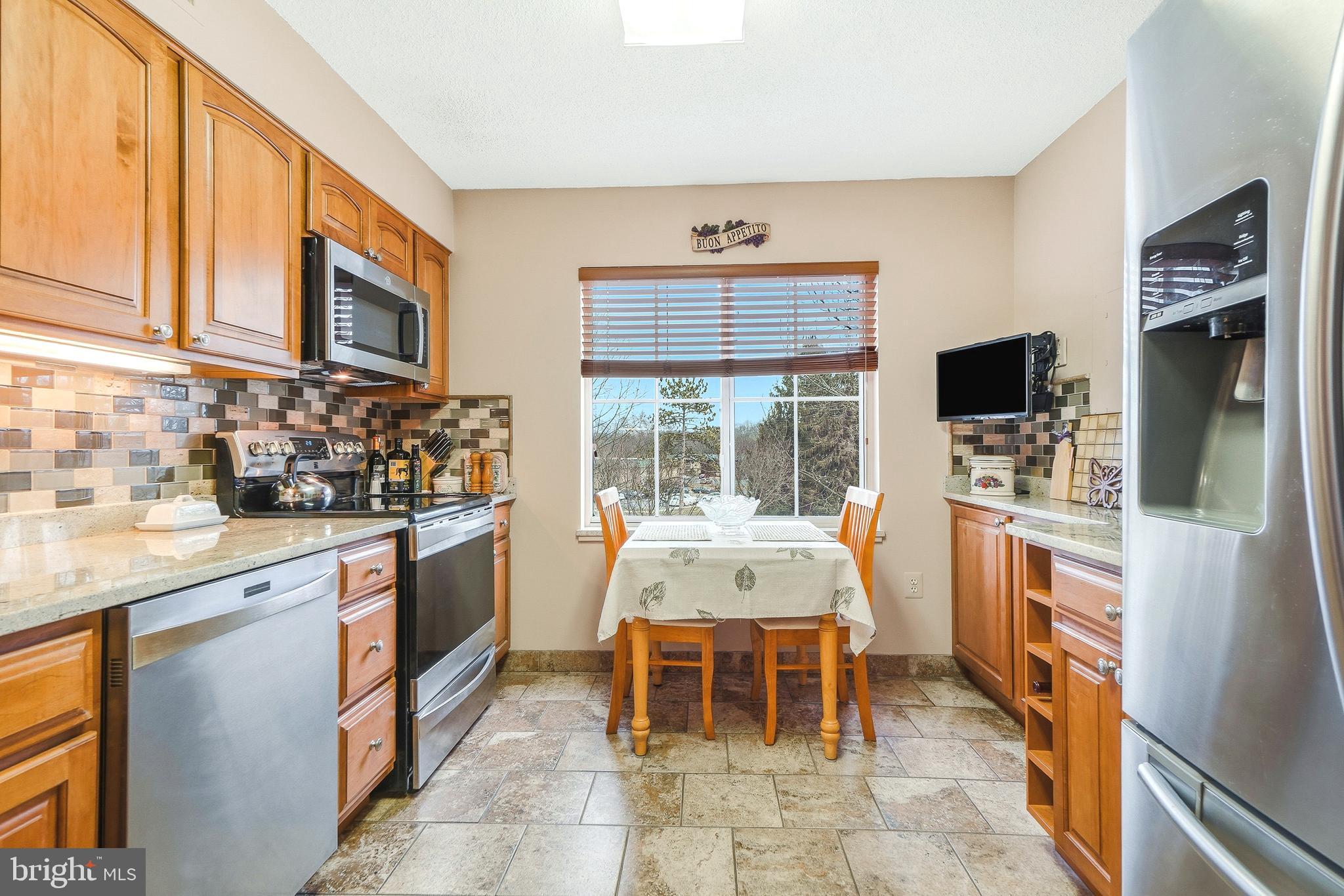 LEISURE WORLD - Residential