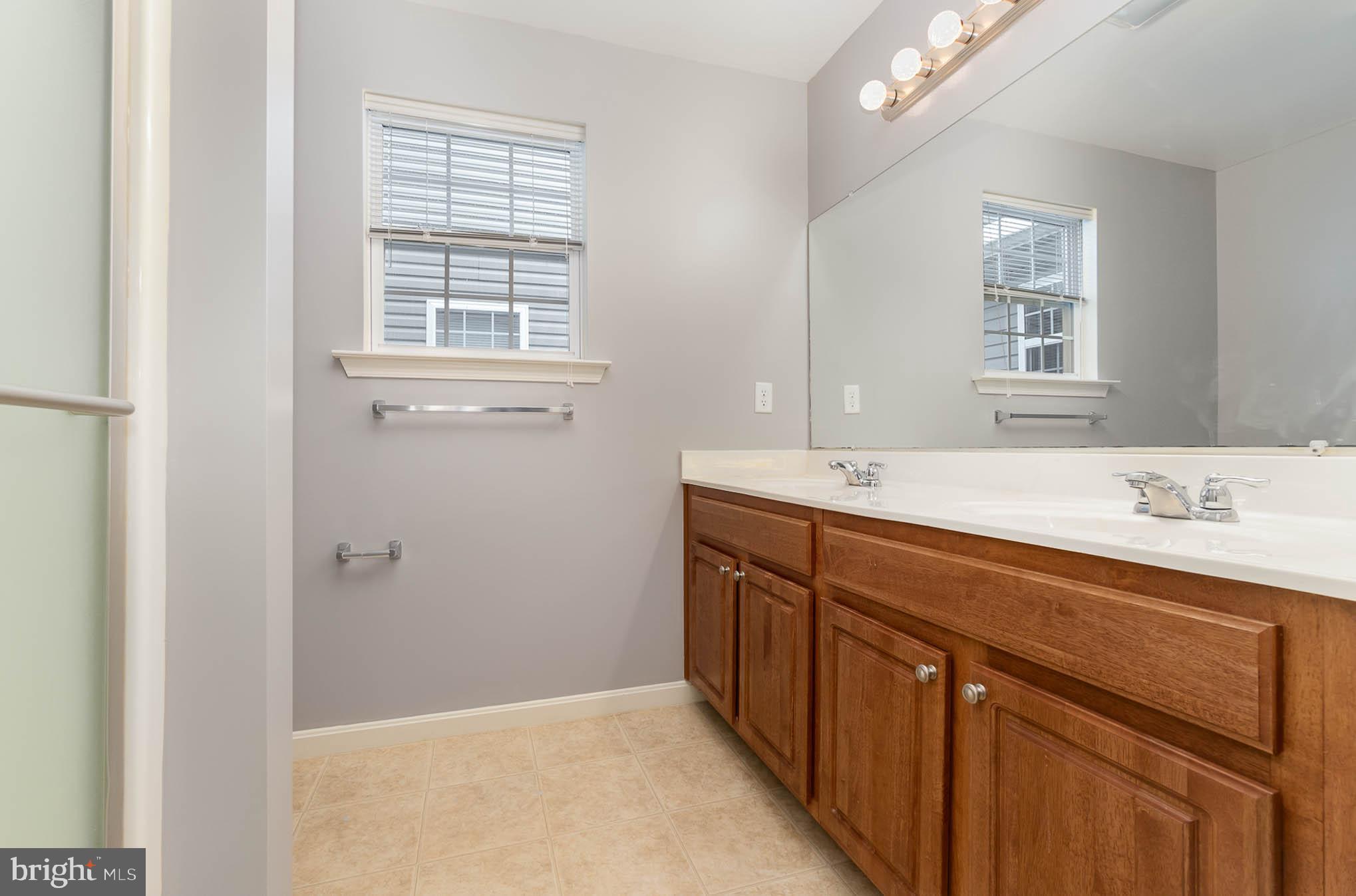 THE PINNACLE - Residential