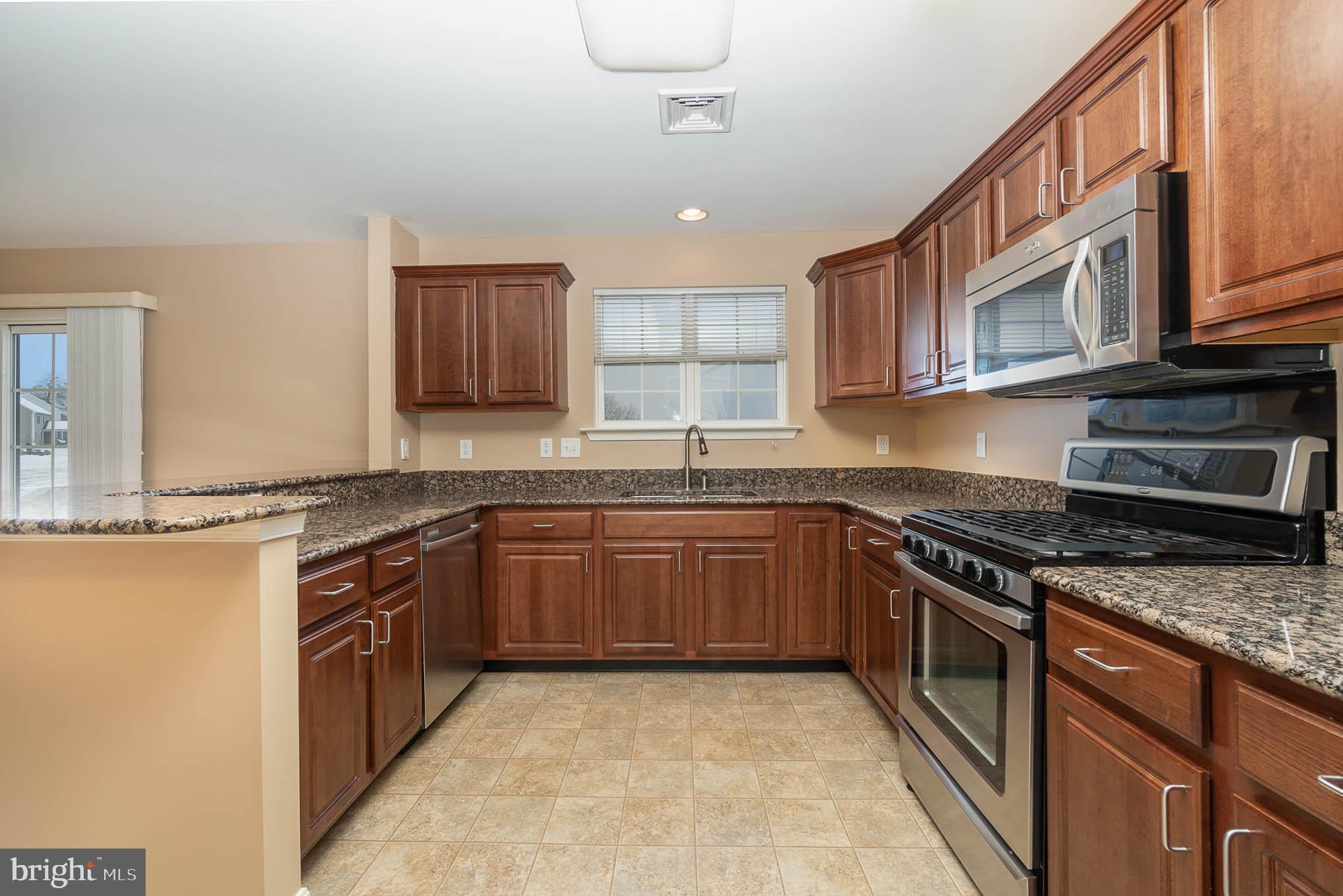 THE PINNACLE - Residential