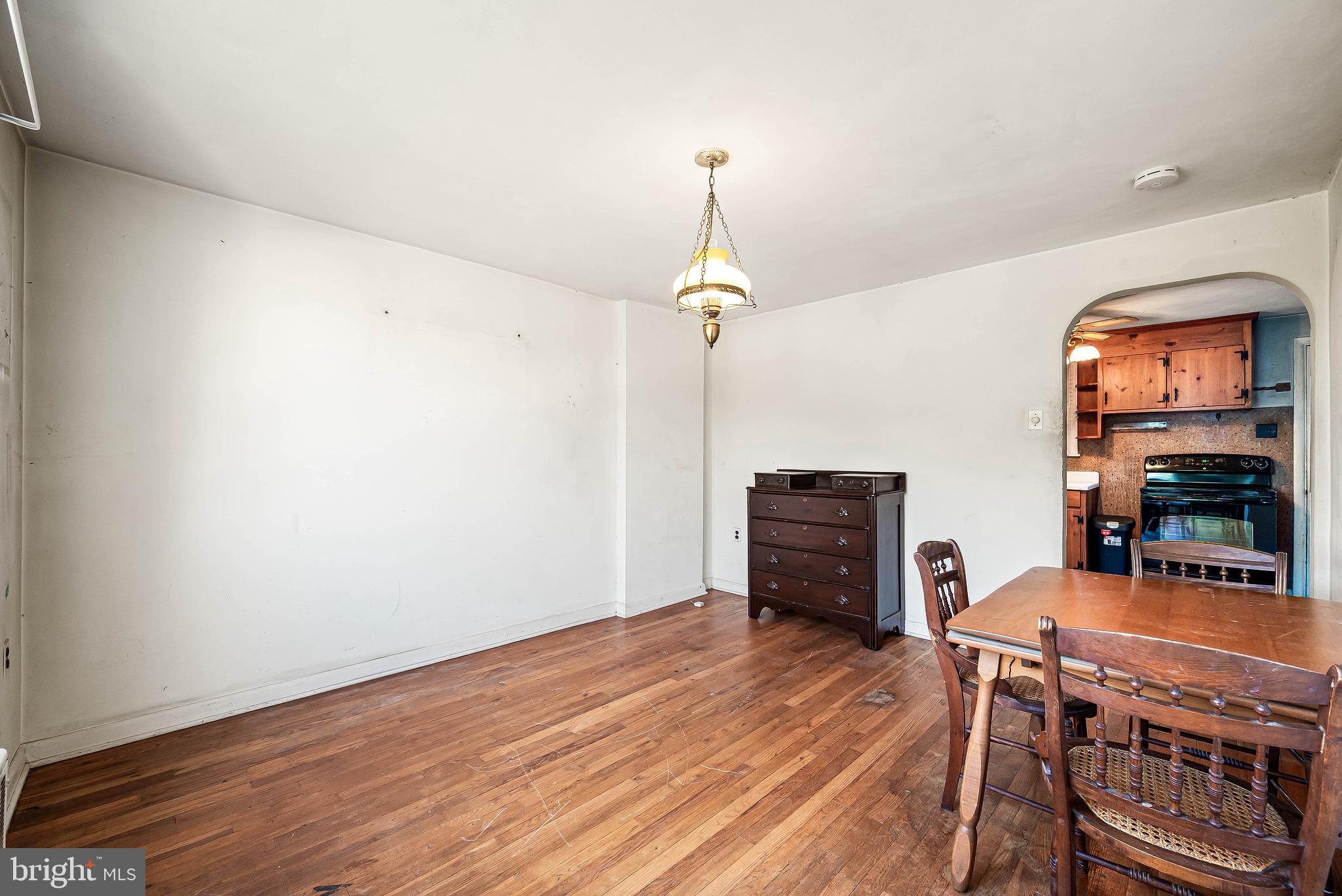 3 ELM AVENUE
