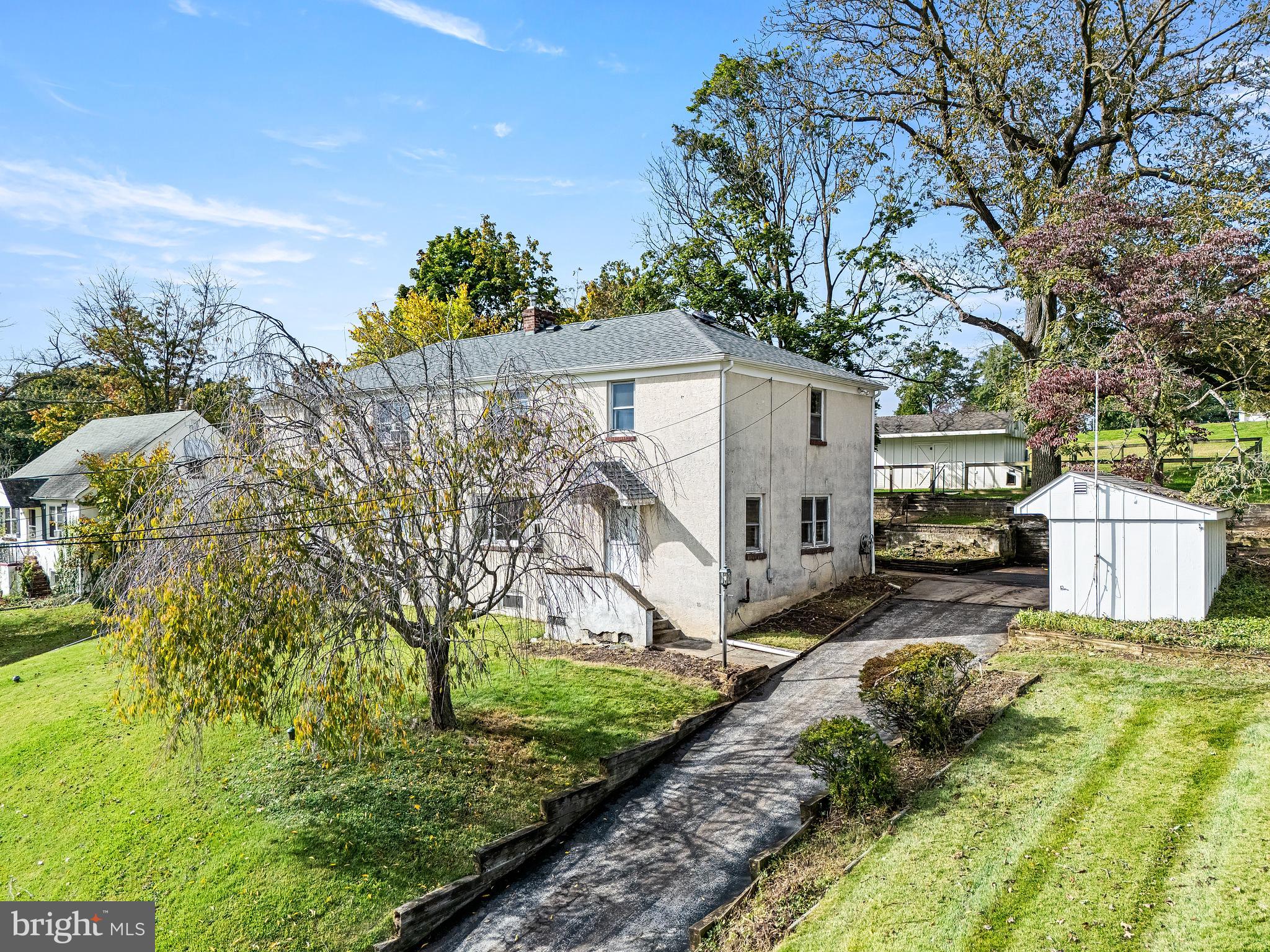 3 ELM AVENUE