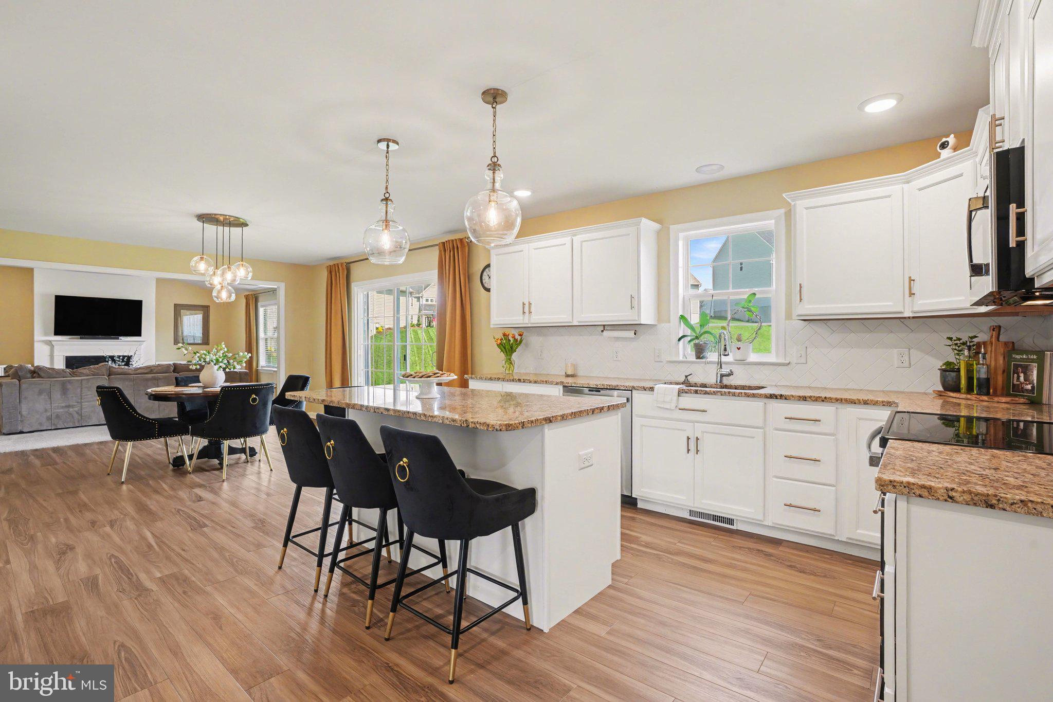 475 APPLE HOLLOW ROAD