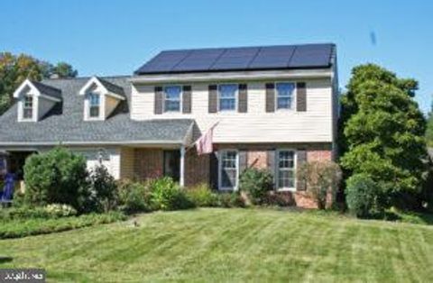 Photo of 408 Edgemont Drive, WILLOW STREET, PA 17584 (MLS # PALA2059232)