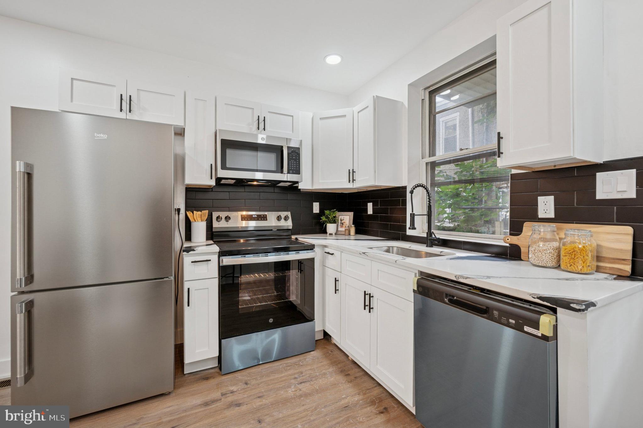 PHILADELPHIA (SOUTHWEST) - Residential