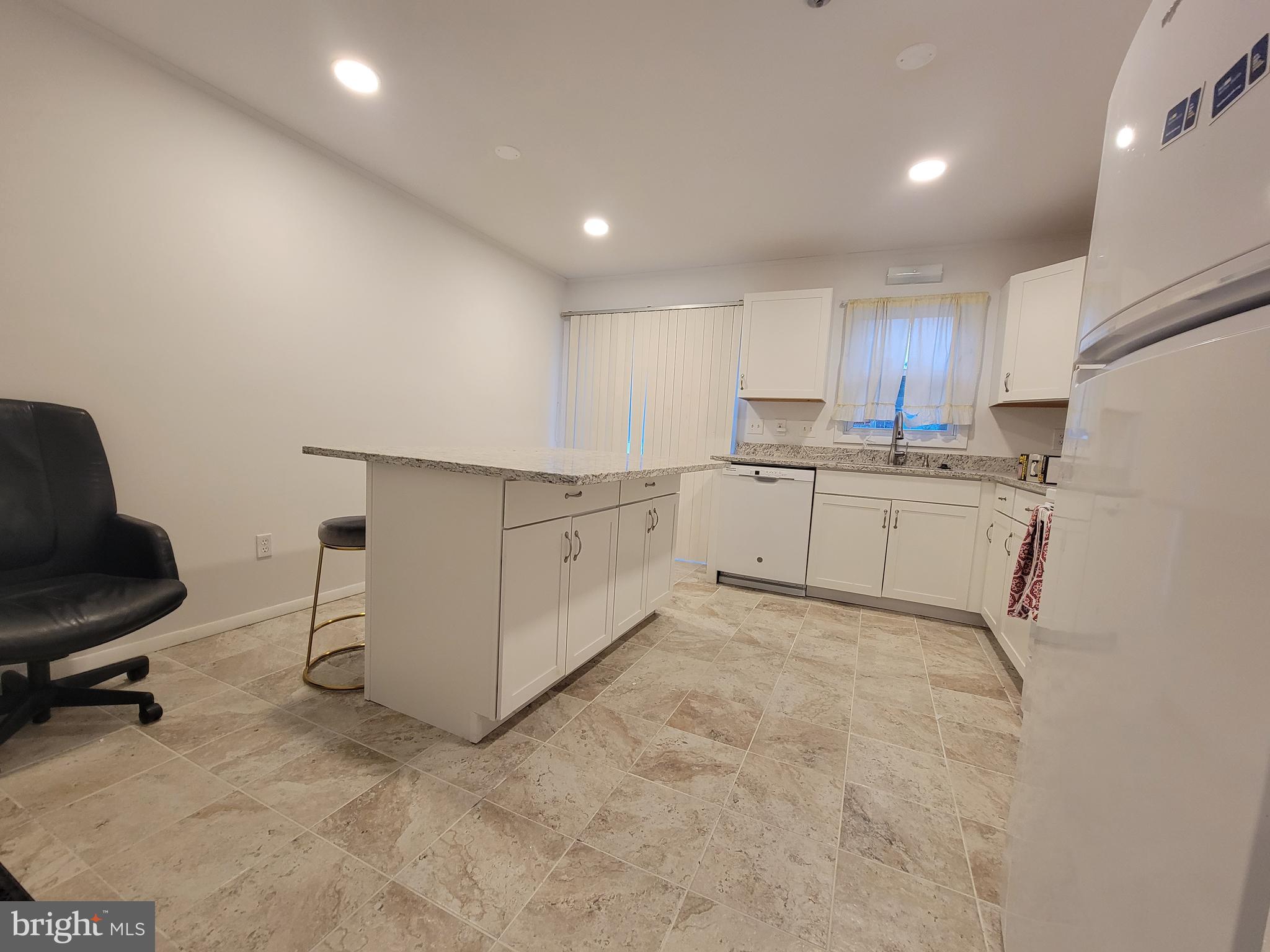 LA DOVA HEIGHTS - Residential