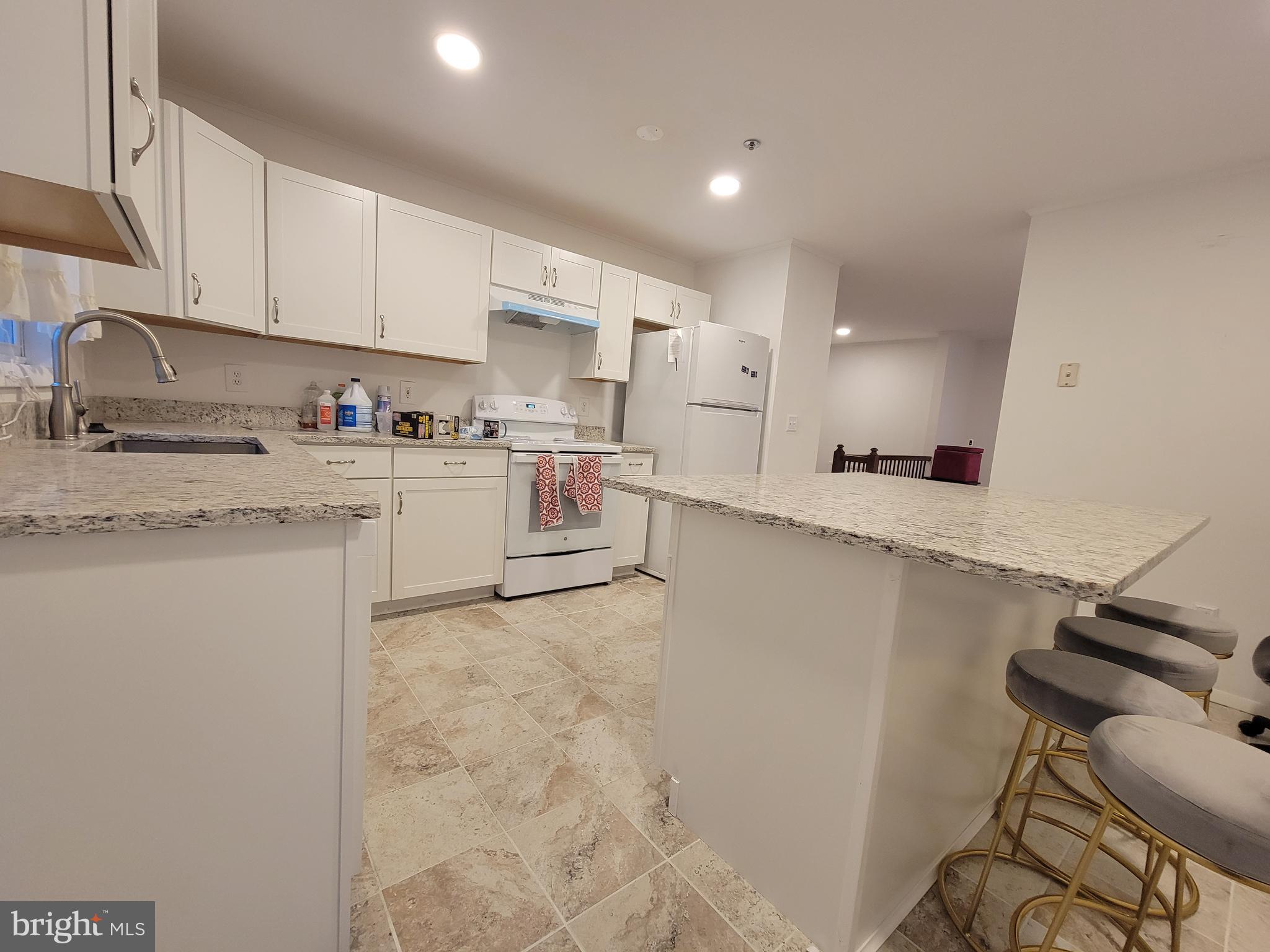 LA DOVA HEIGHTS - Residential