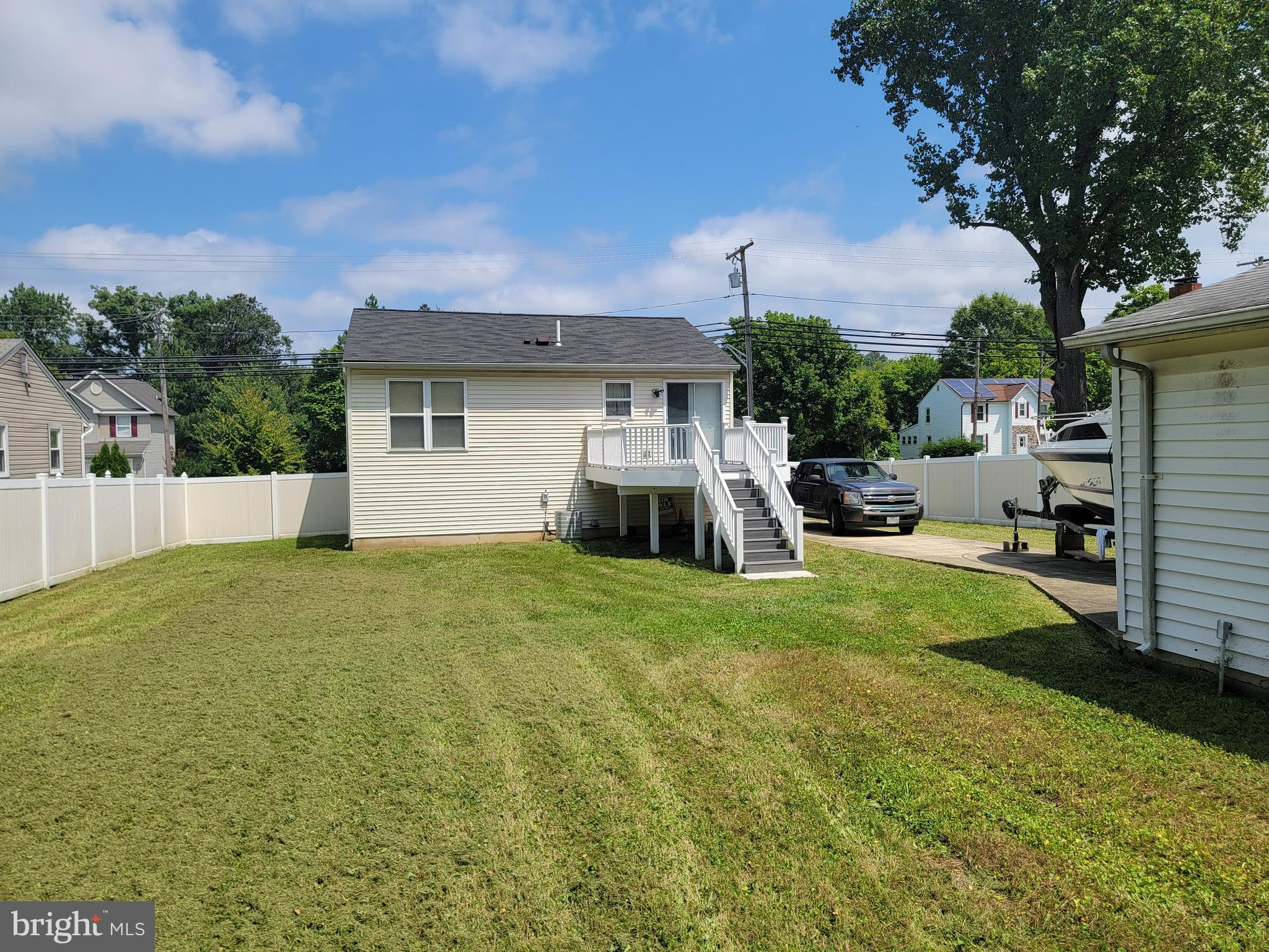 LA DOVA HEIGHTS - Residential