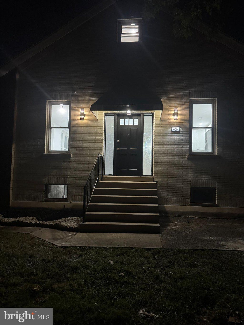 Photo of 900 Charles Street, READING, PA 19606 (MLS # PABK2079188)