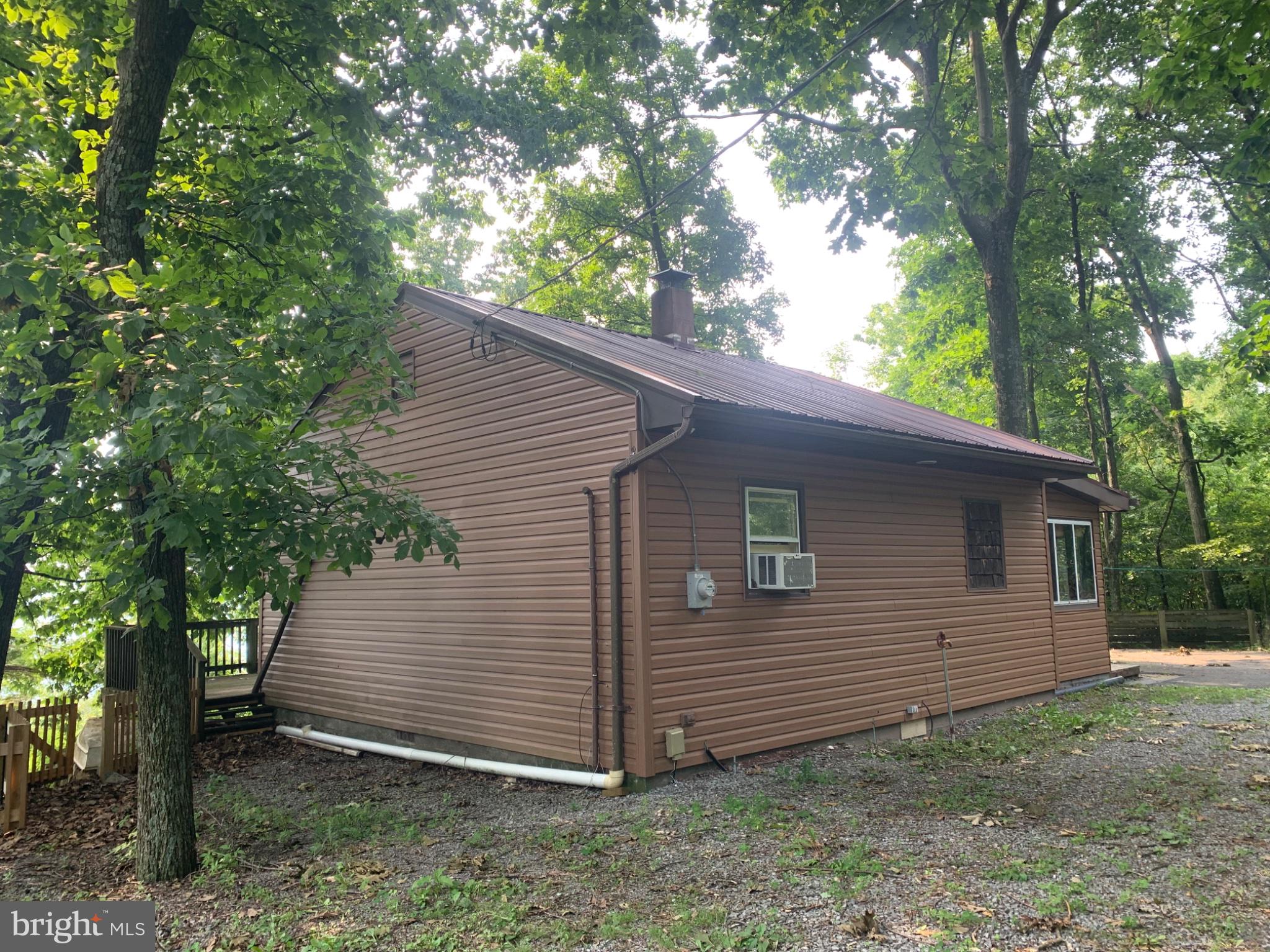 1102 N MOUNTAIN TOP DRIVE