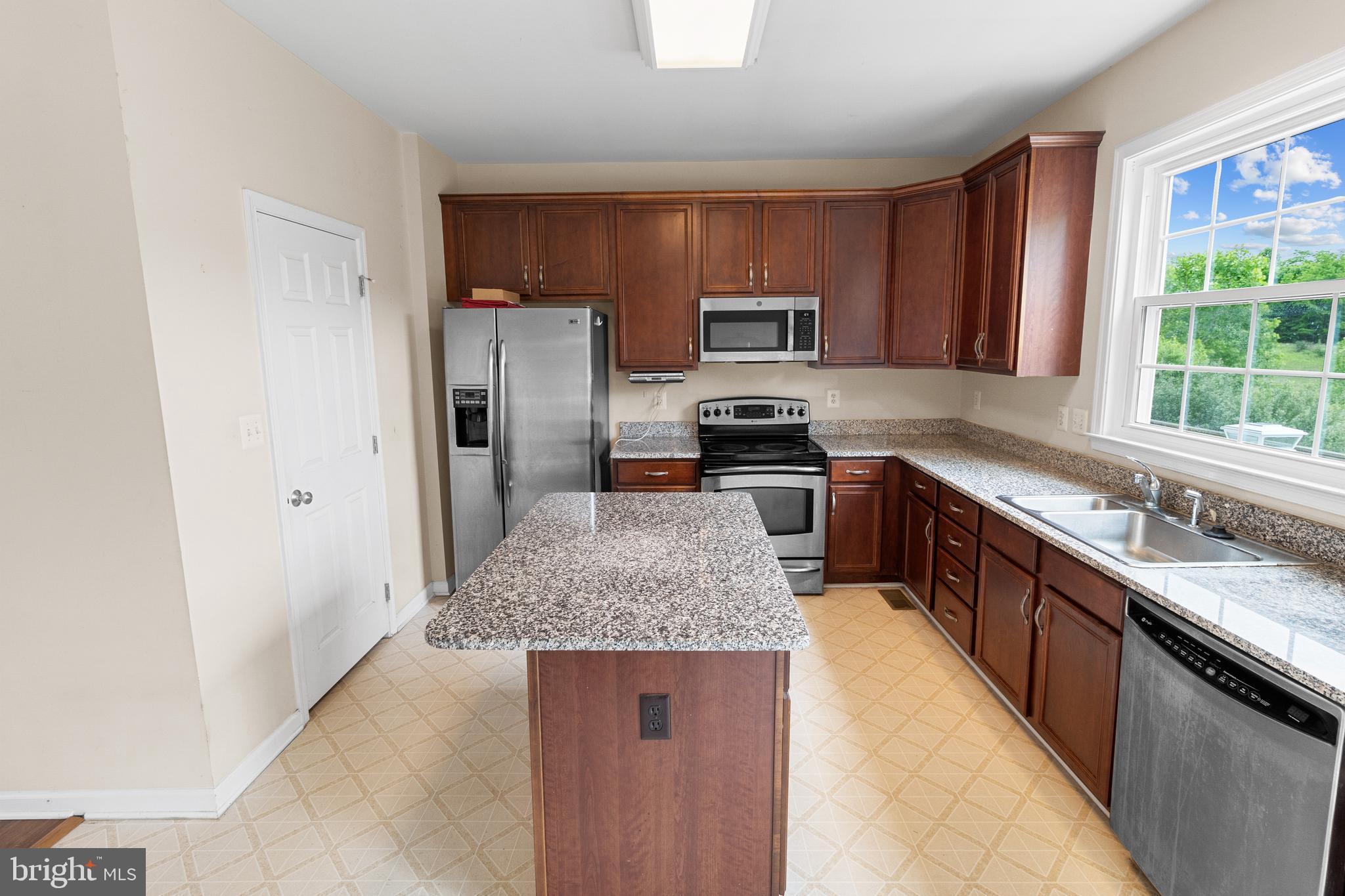 MARTINSBURG STATION - Residential