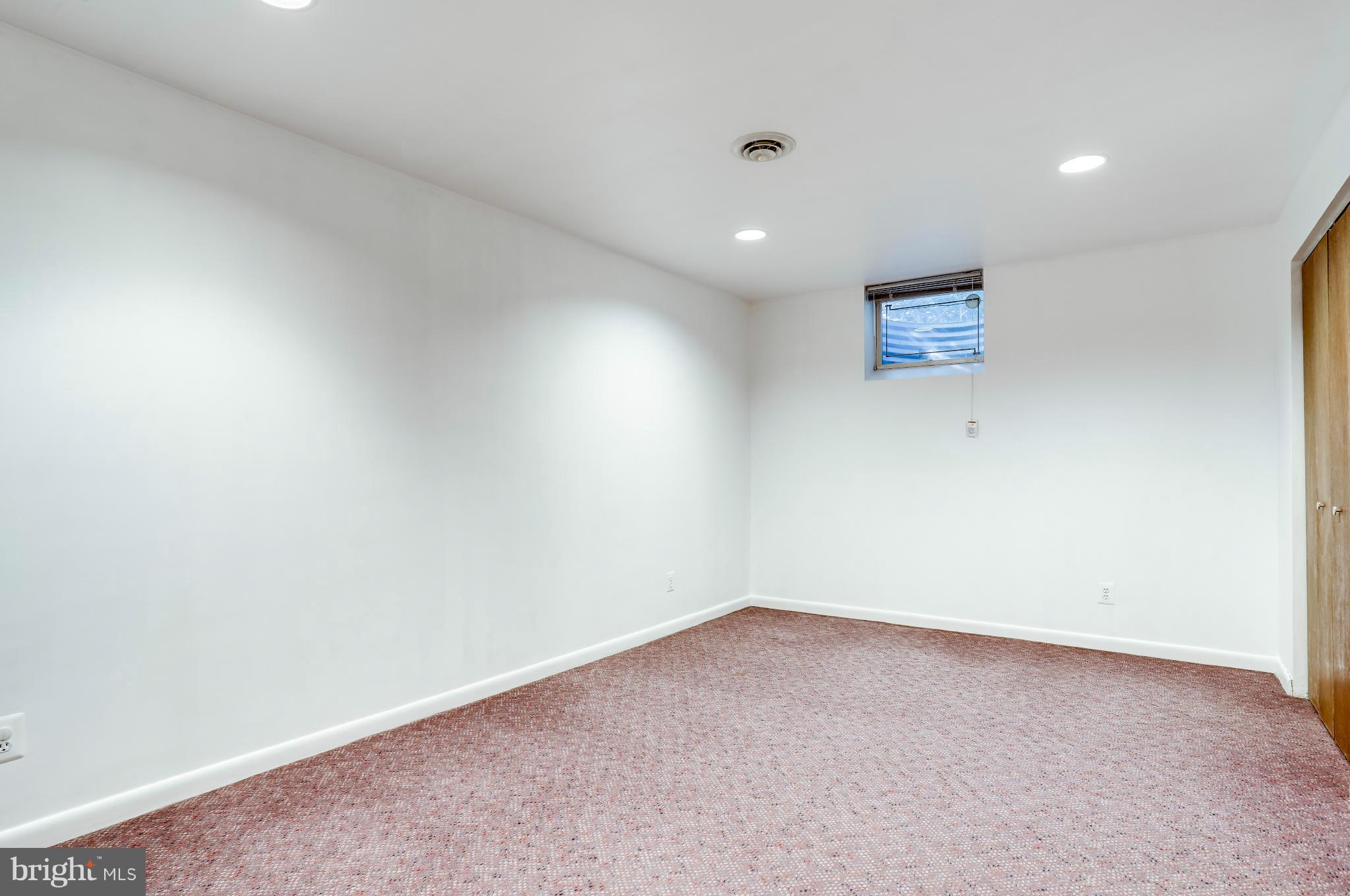 VILLAGE OF HICKORY RIDGE - Residential