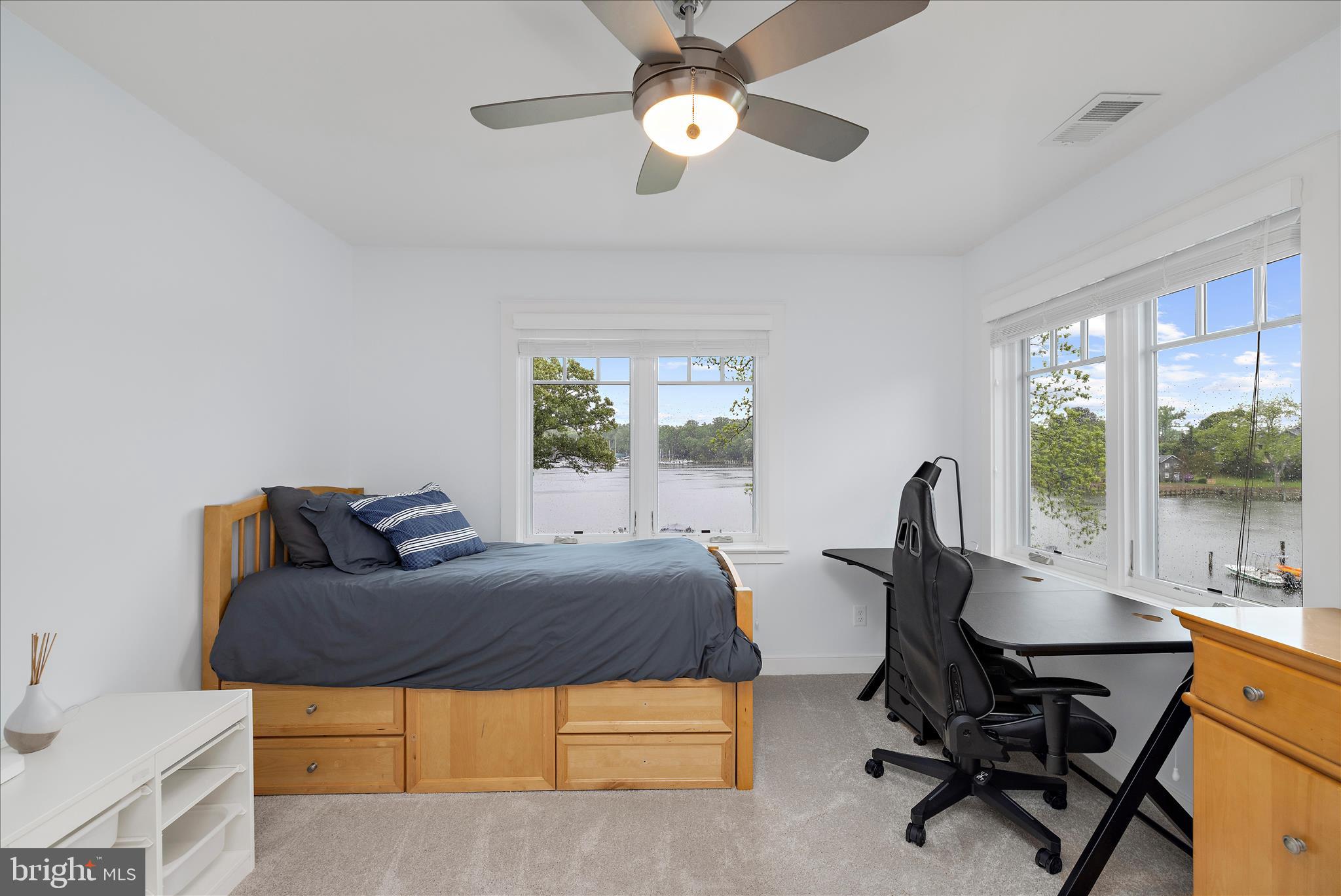 HOLLY HILL HARBOR - Residential
