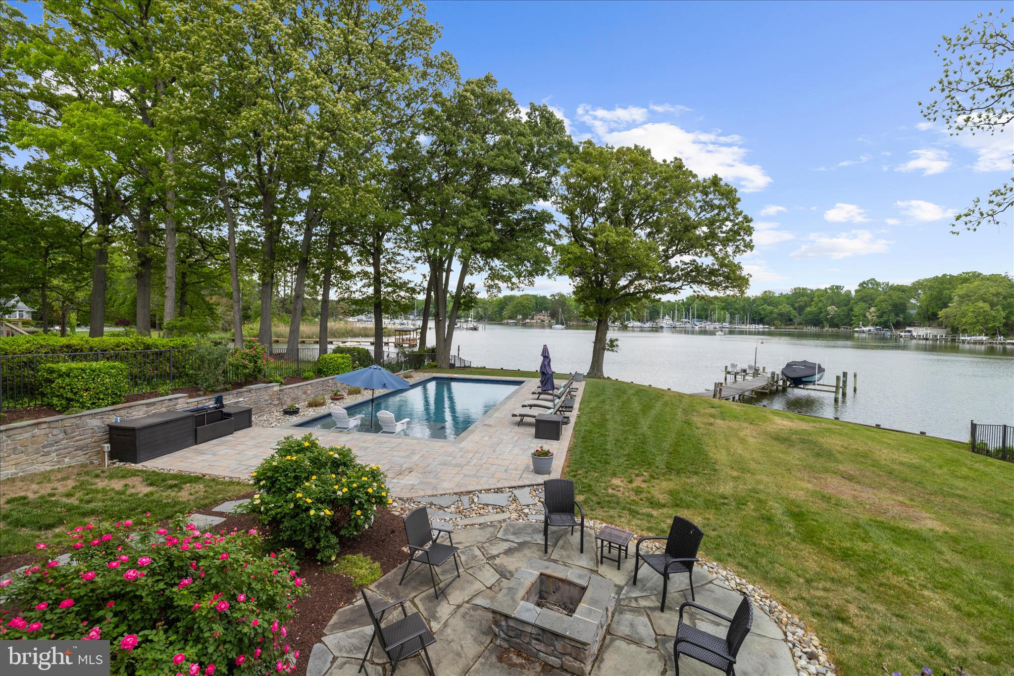 HOLLY HILL HARBOR - Residential