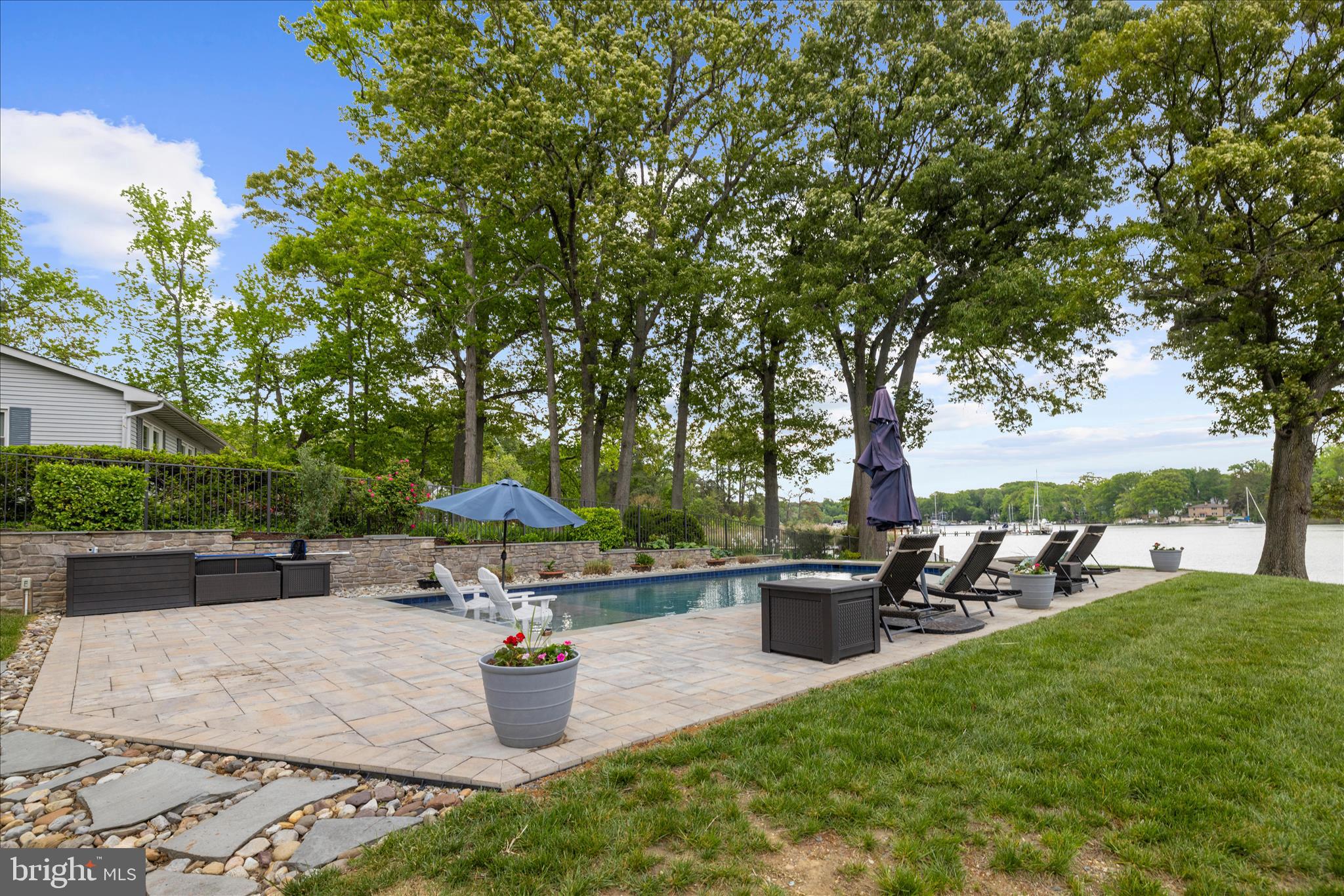 HOLLY HILL HARBOR - Residential