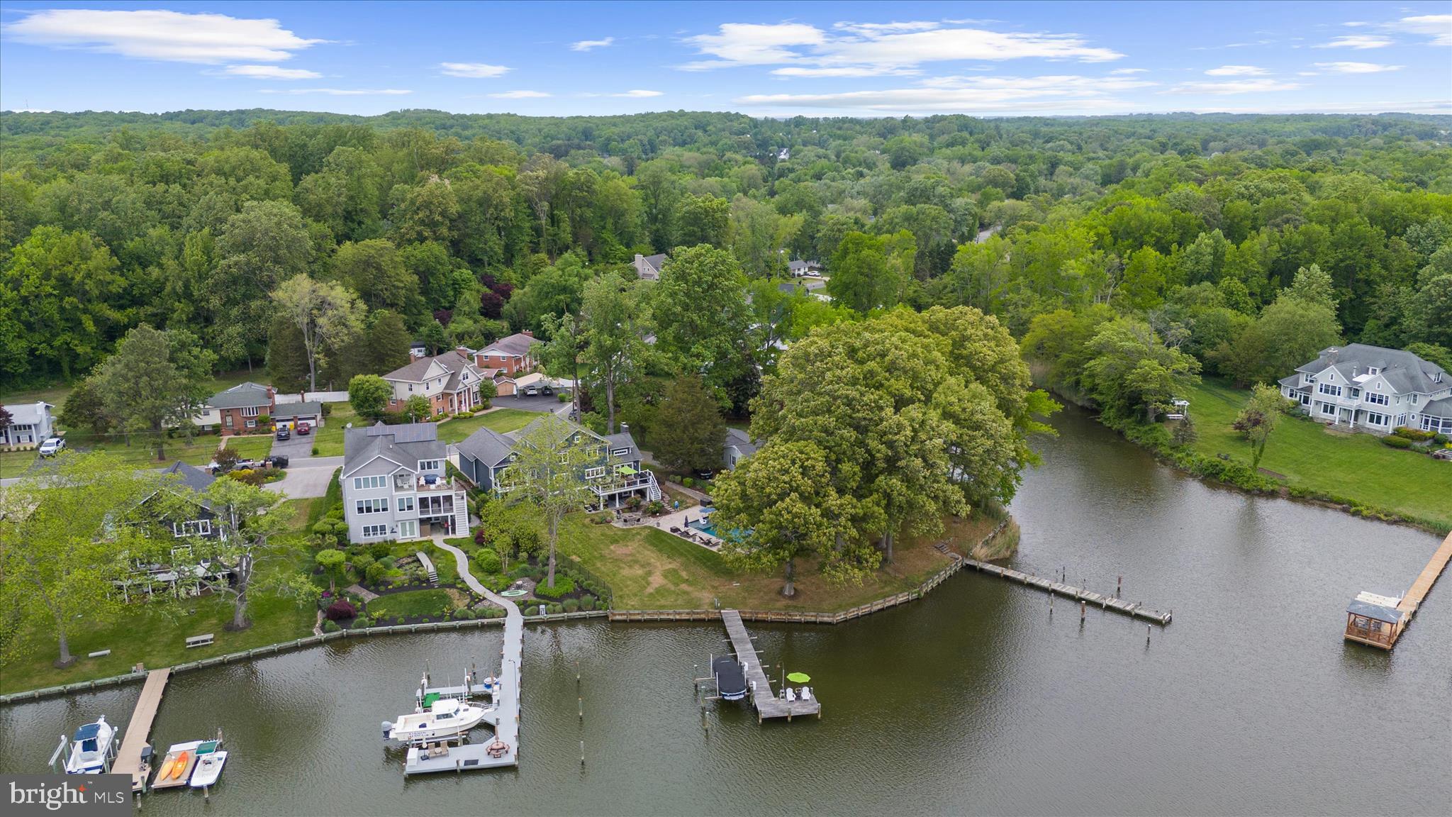 HOLLY HILL HARBOR - Residential