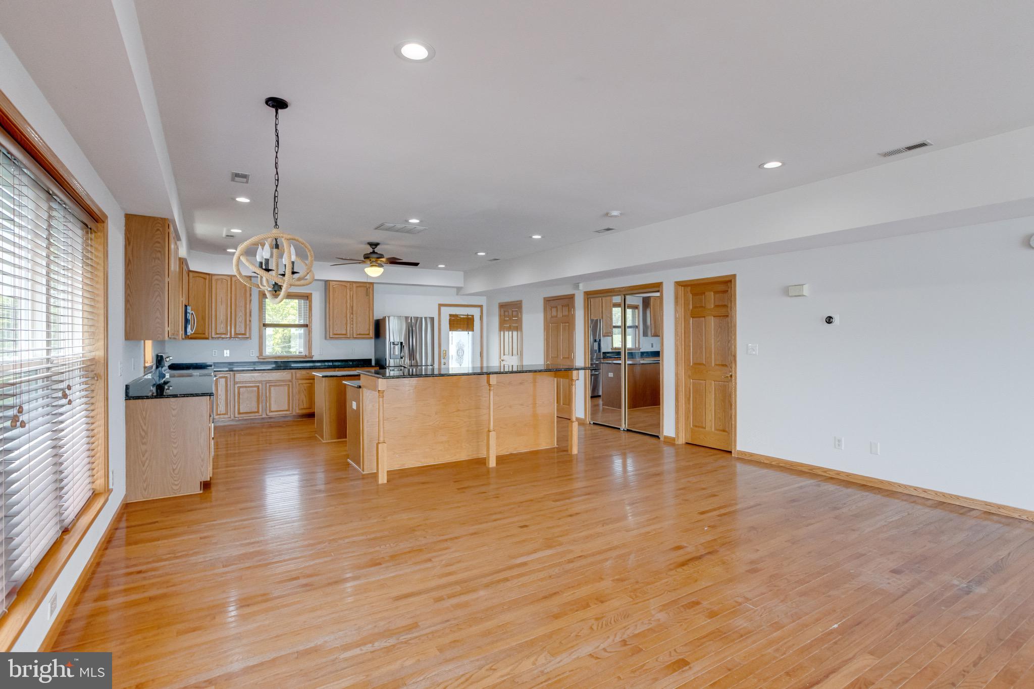 OLIVER BEACH - Residential