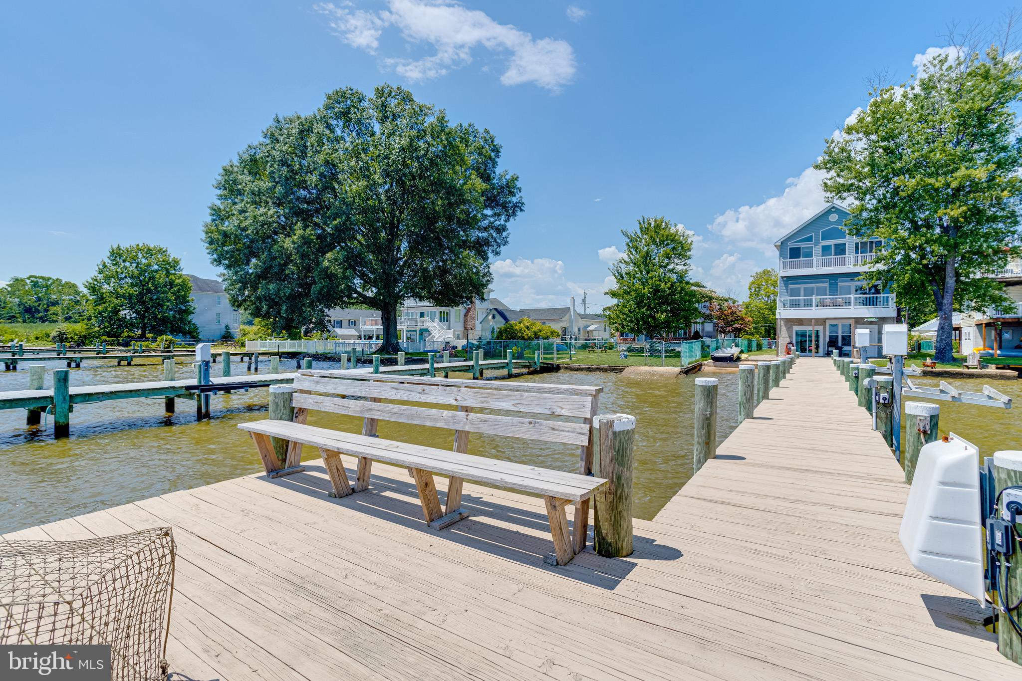 OLIVER BEACH - Residential
