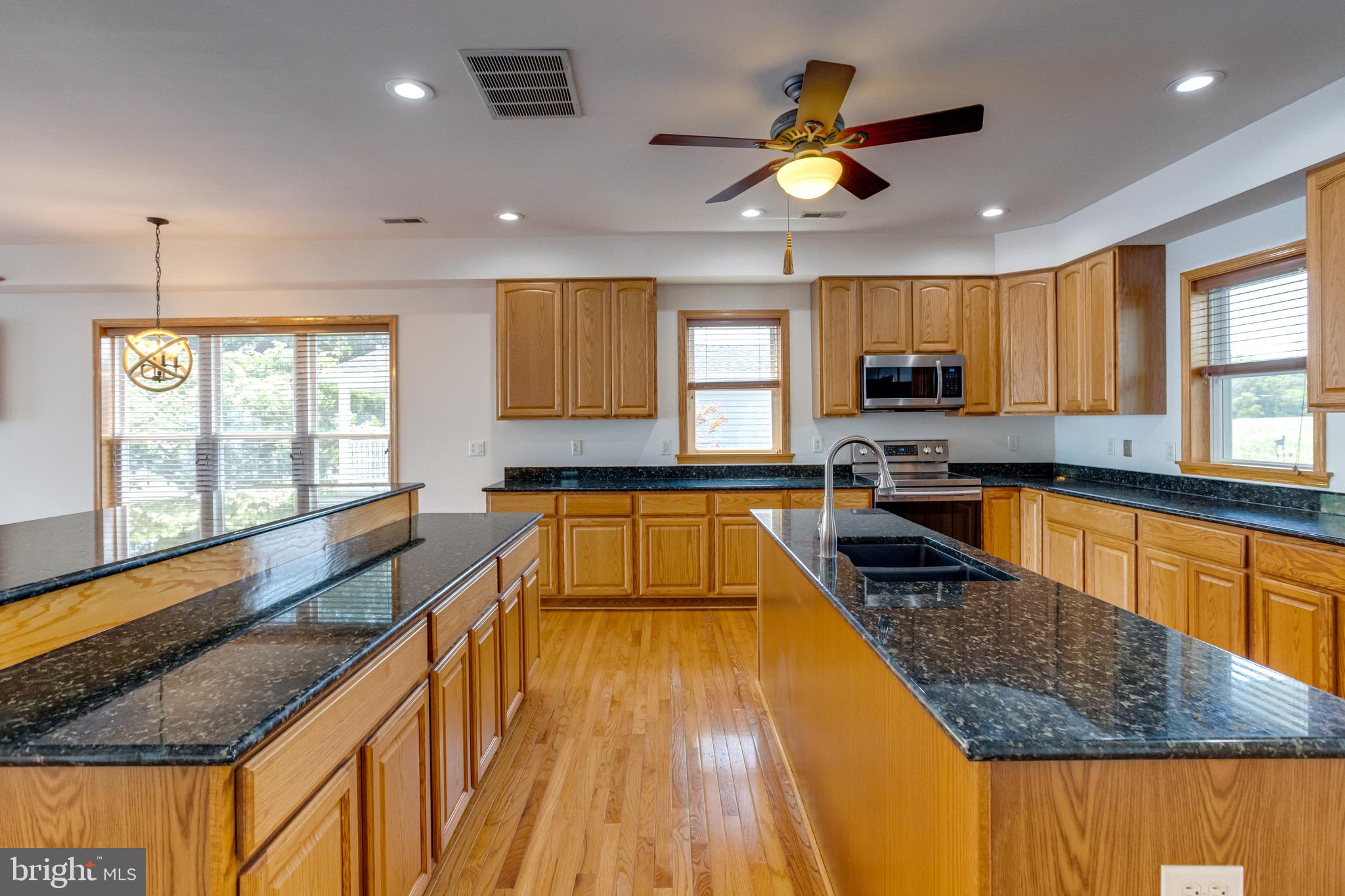 OLIVER BEACH - Residential