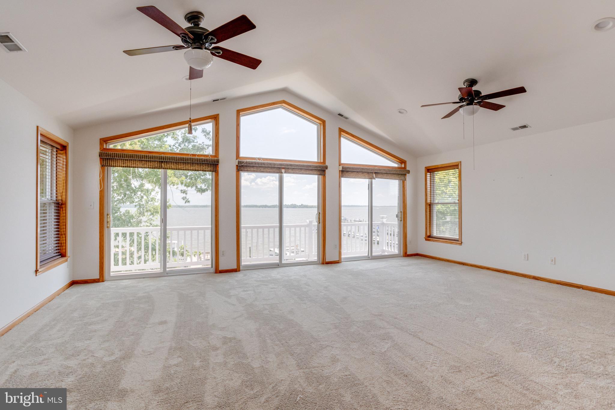 OLIVER BEACH - Residential