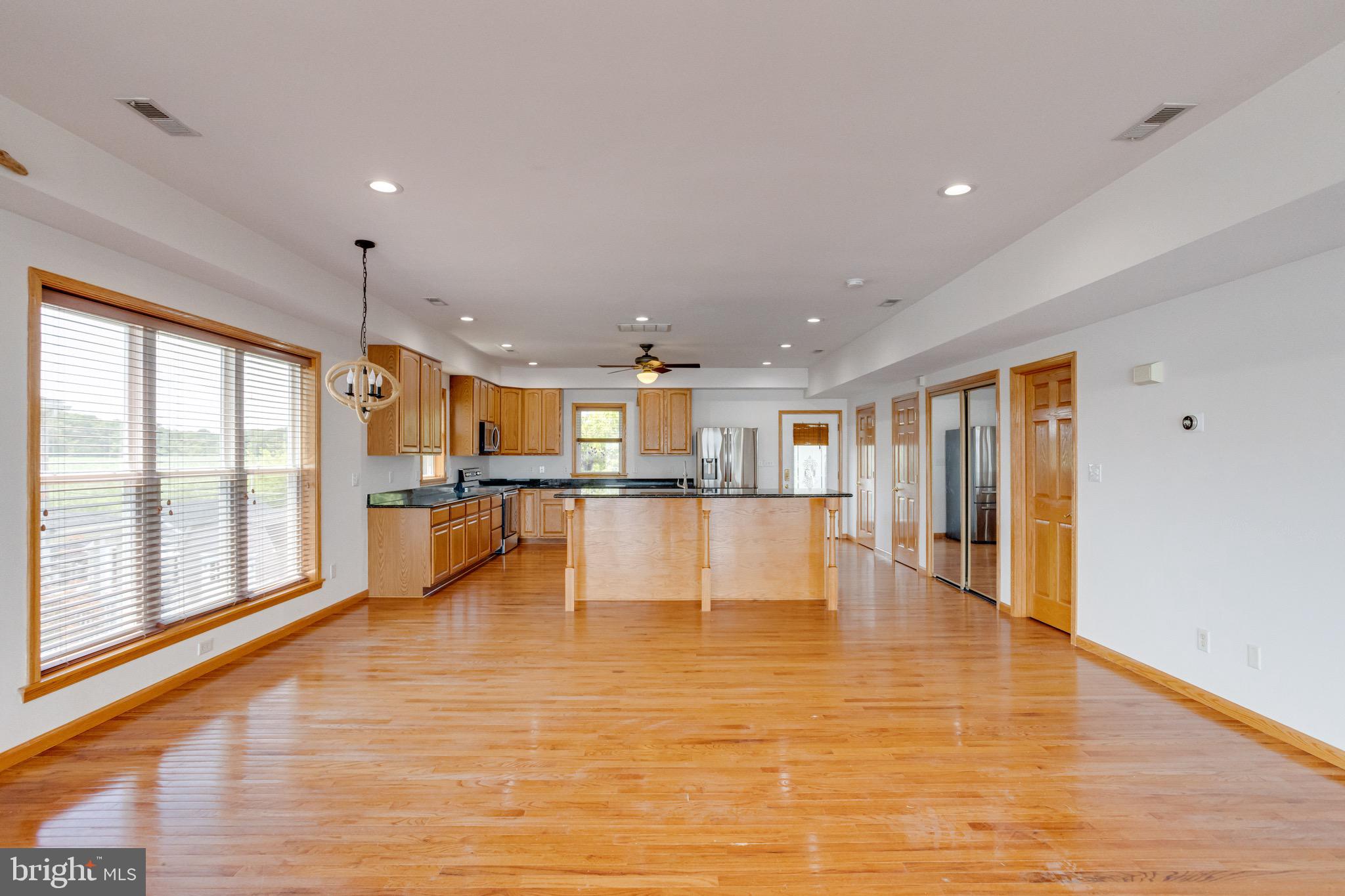 OLIVER BEACH - Residential