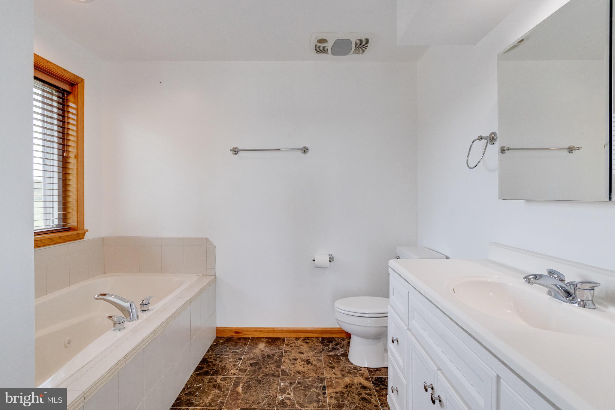 OLIVER BEACH - Residential