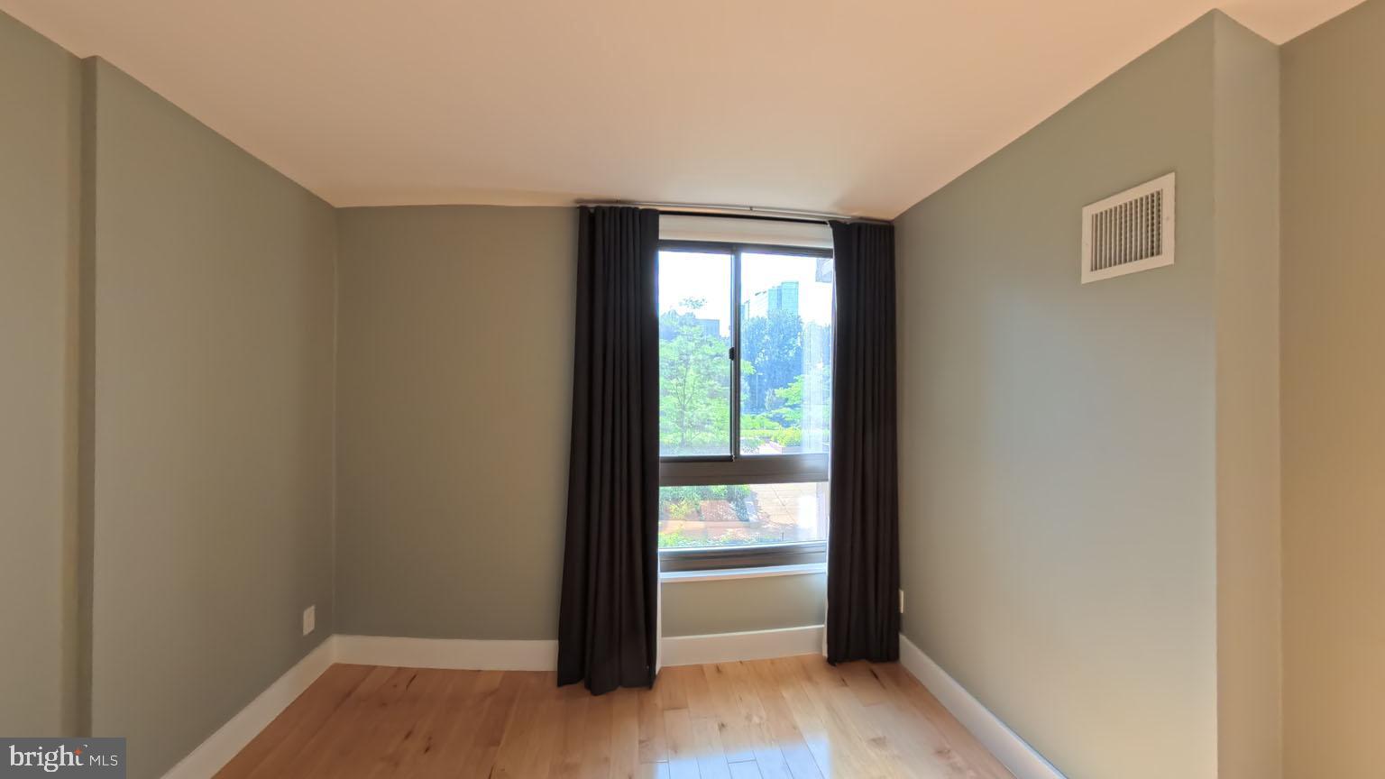 REGENCY AT MCLEAN - Residential Lease