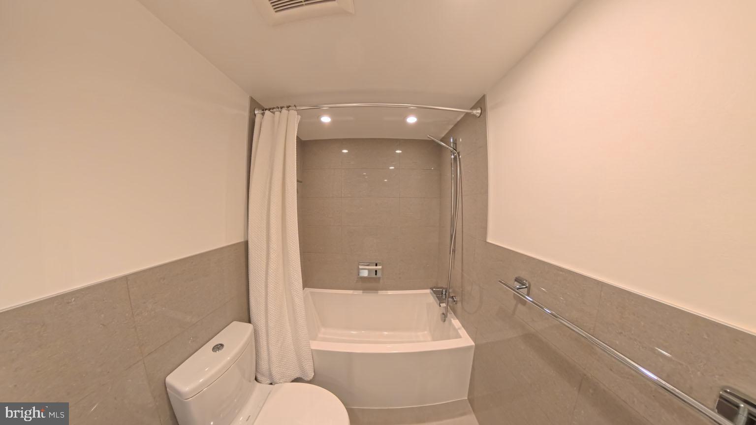 REGENCY AT MCLEAN - Residential Lease